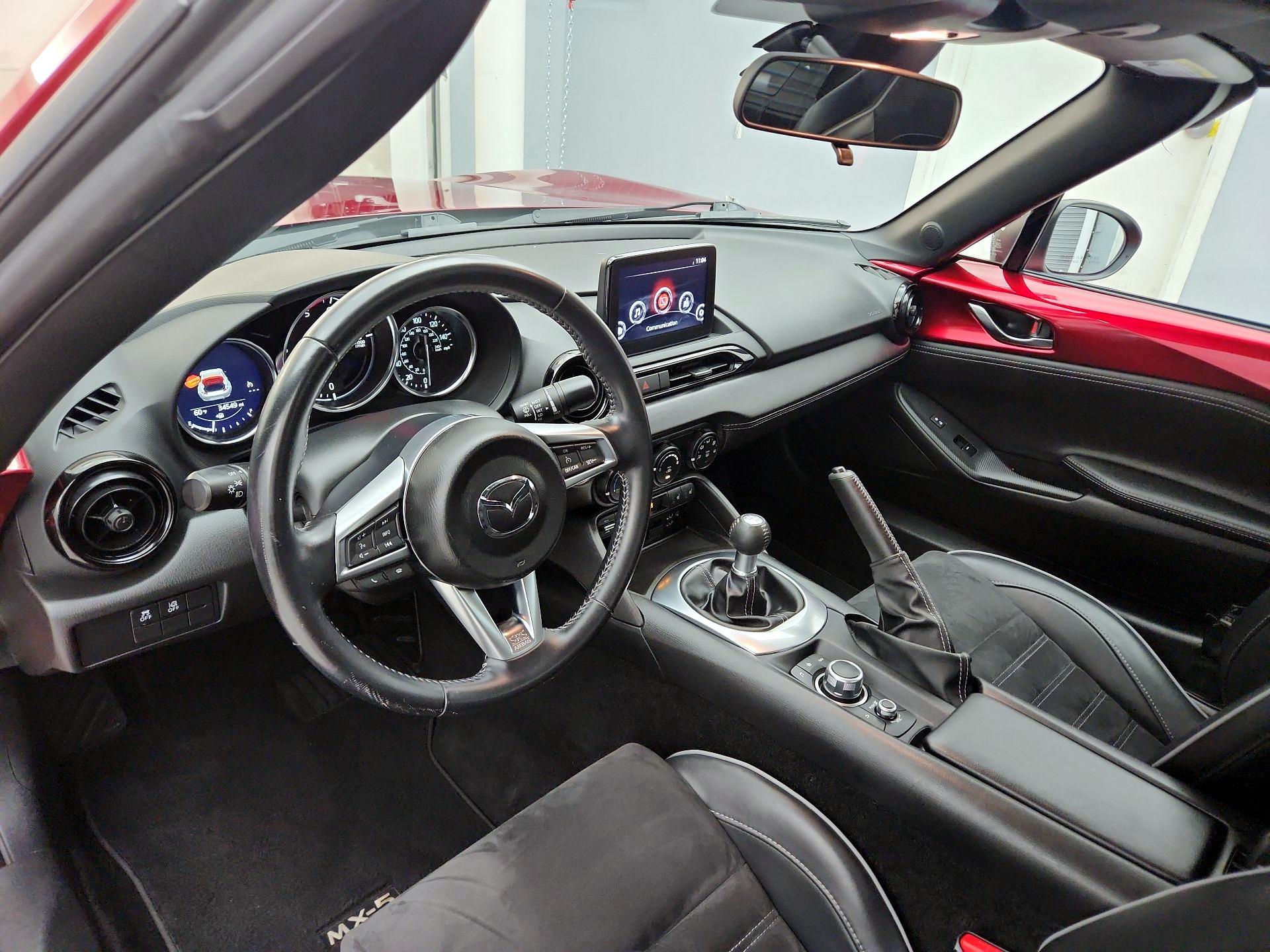 Thumbnail: 2021 Mazda MX-5 Miata - 9