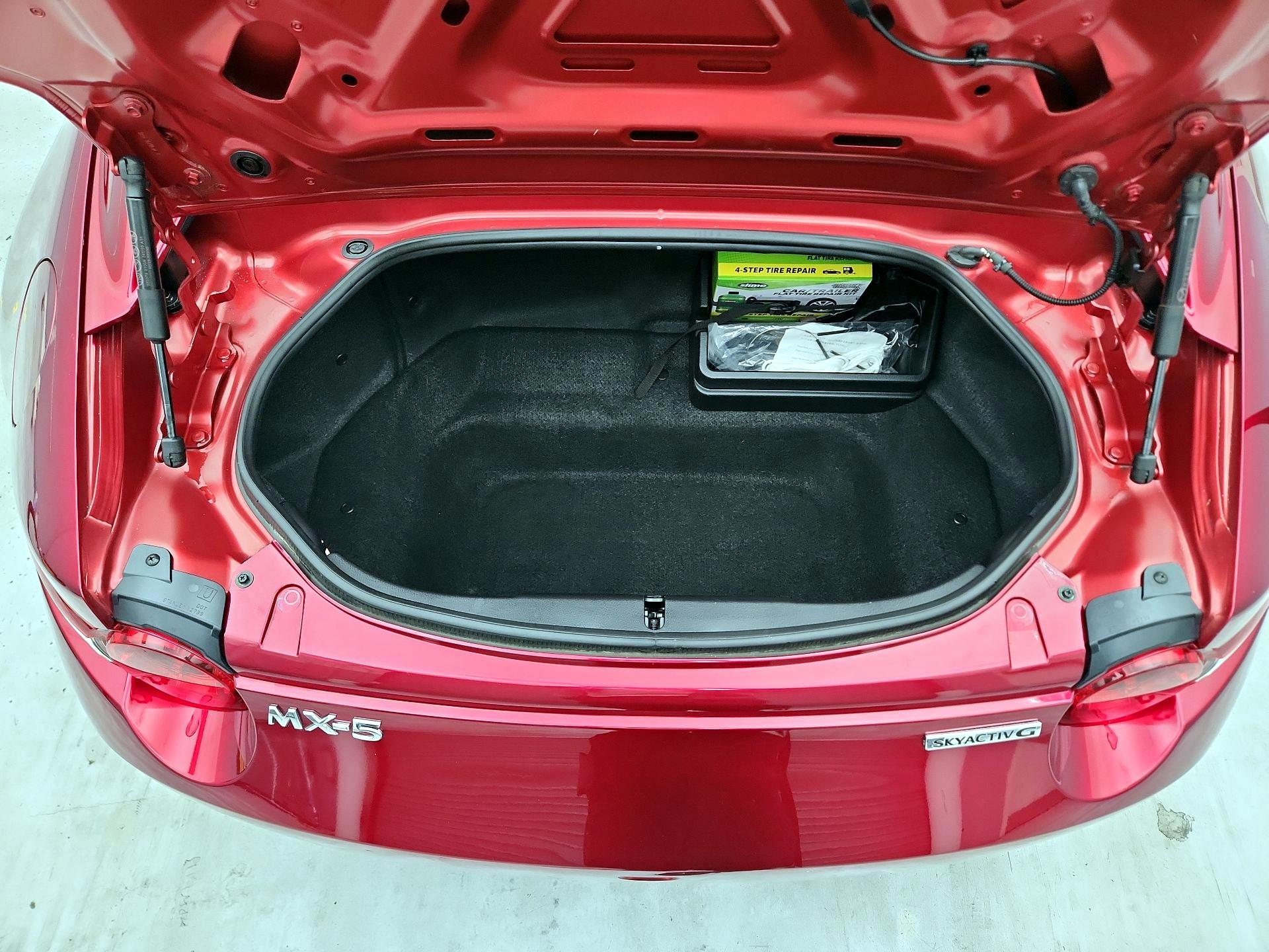 Thumbnail: 2021 Mazda MX-5 Miata - 19