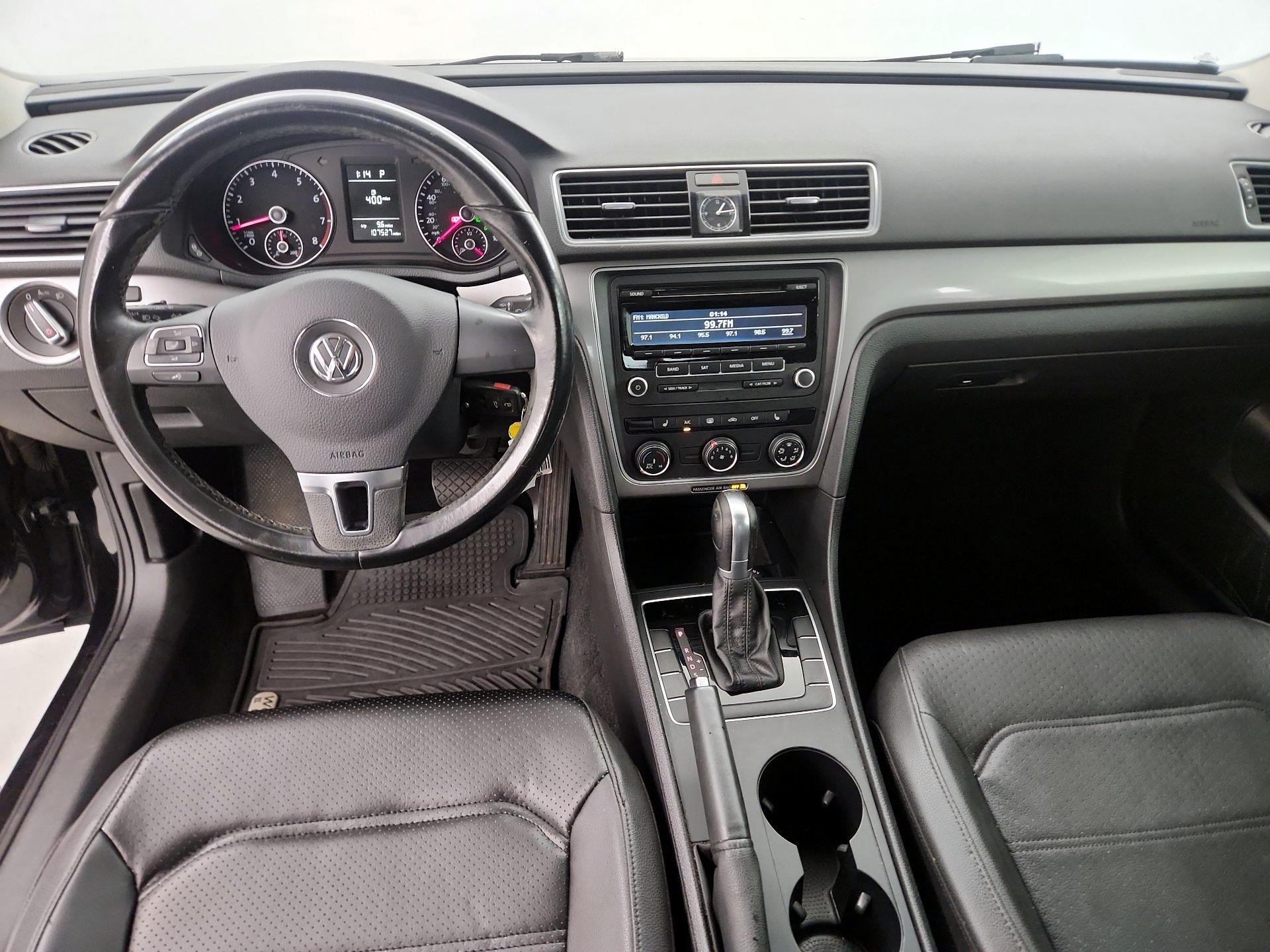 Thumbnail: 2015 Volkswagen Passat - 9