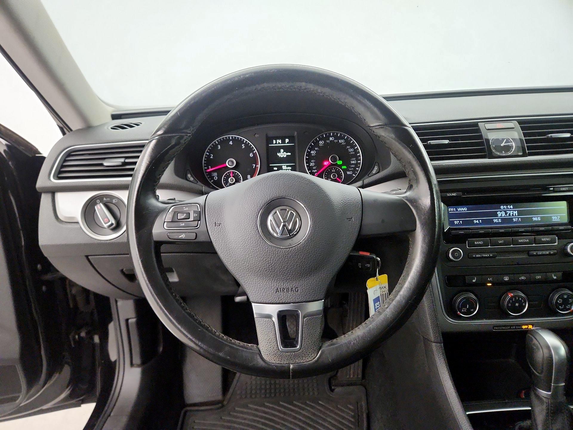 Thumbnail: 2015 Volkswagen Passat - 10