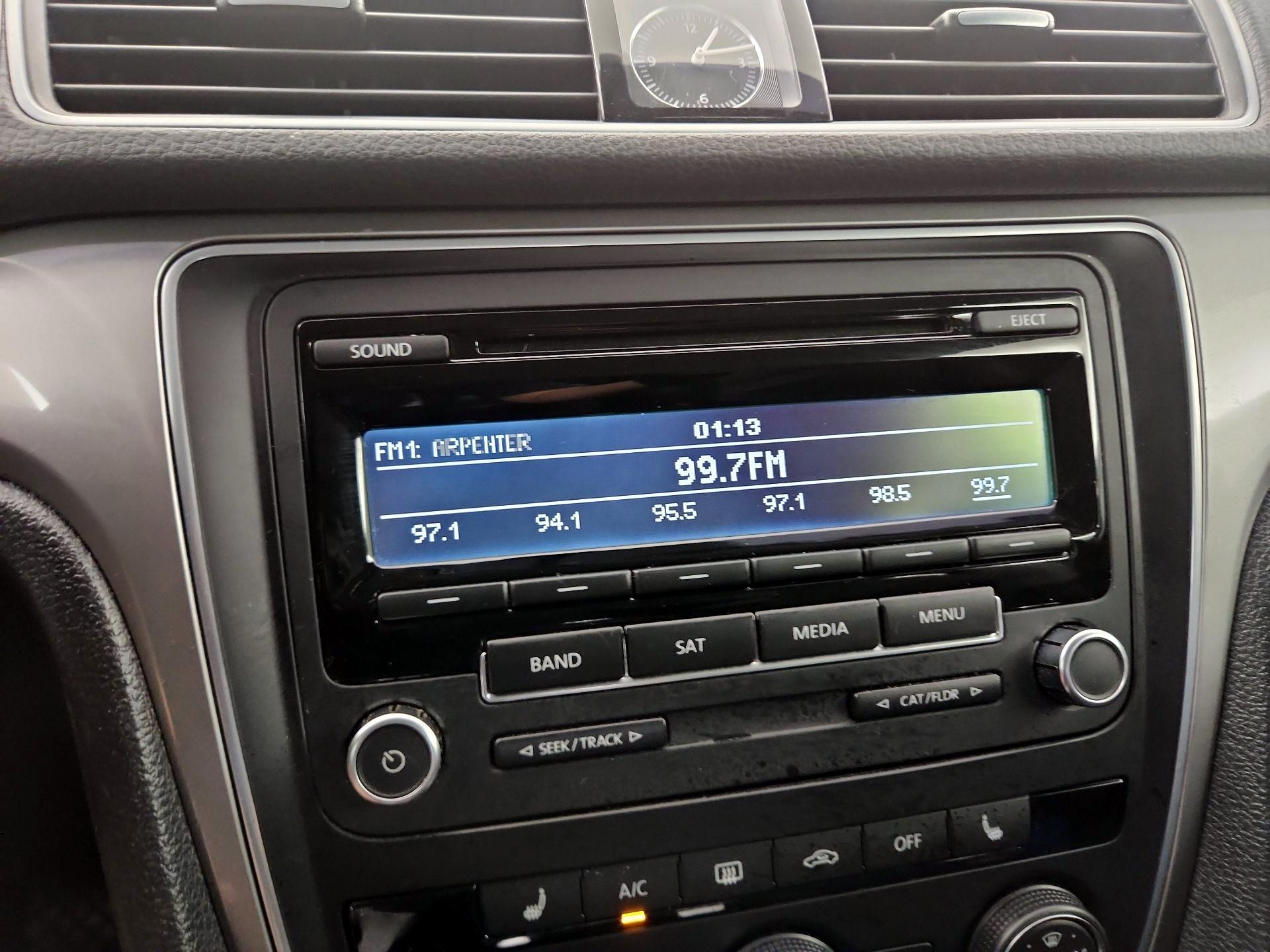 Thumbnail: 2015 Volkswagen Passat - 14