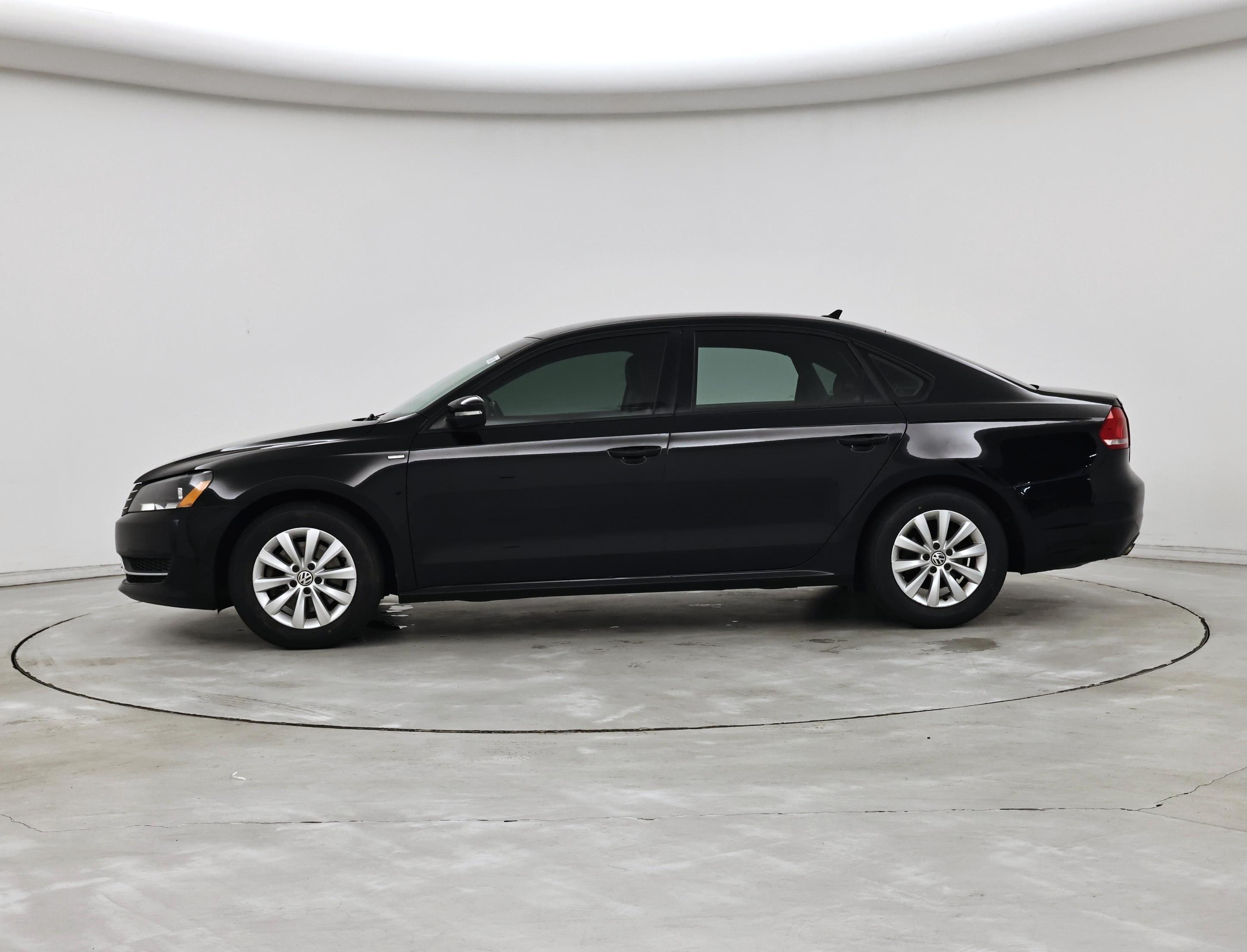 Thumbnail: 2015 Volkswagen Passat - 3