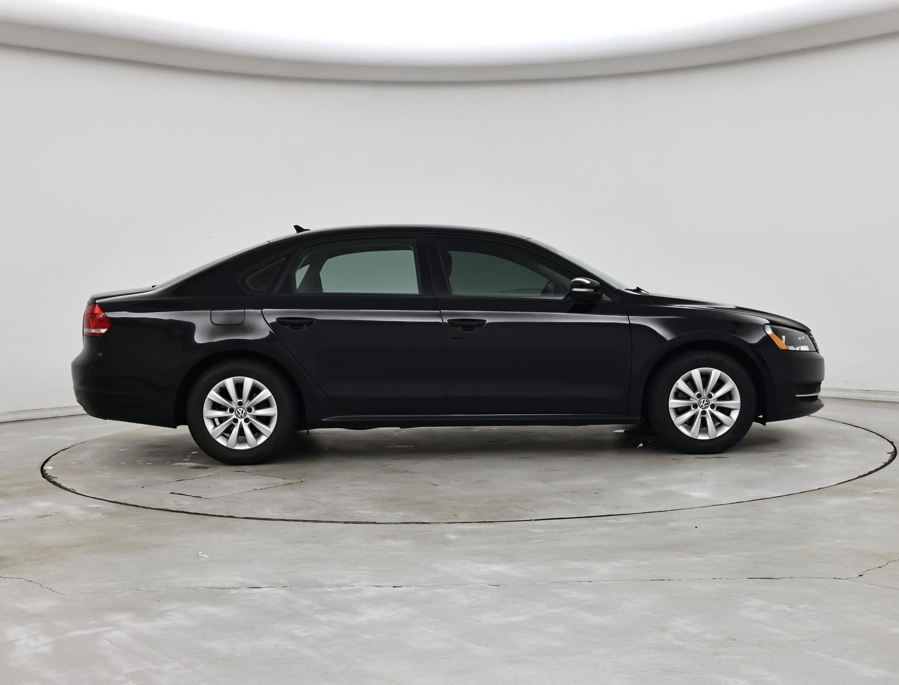 Thumbnail: 2015 Volkswagen Passat - 7