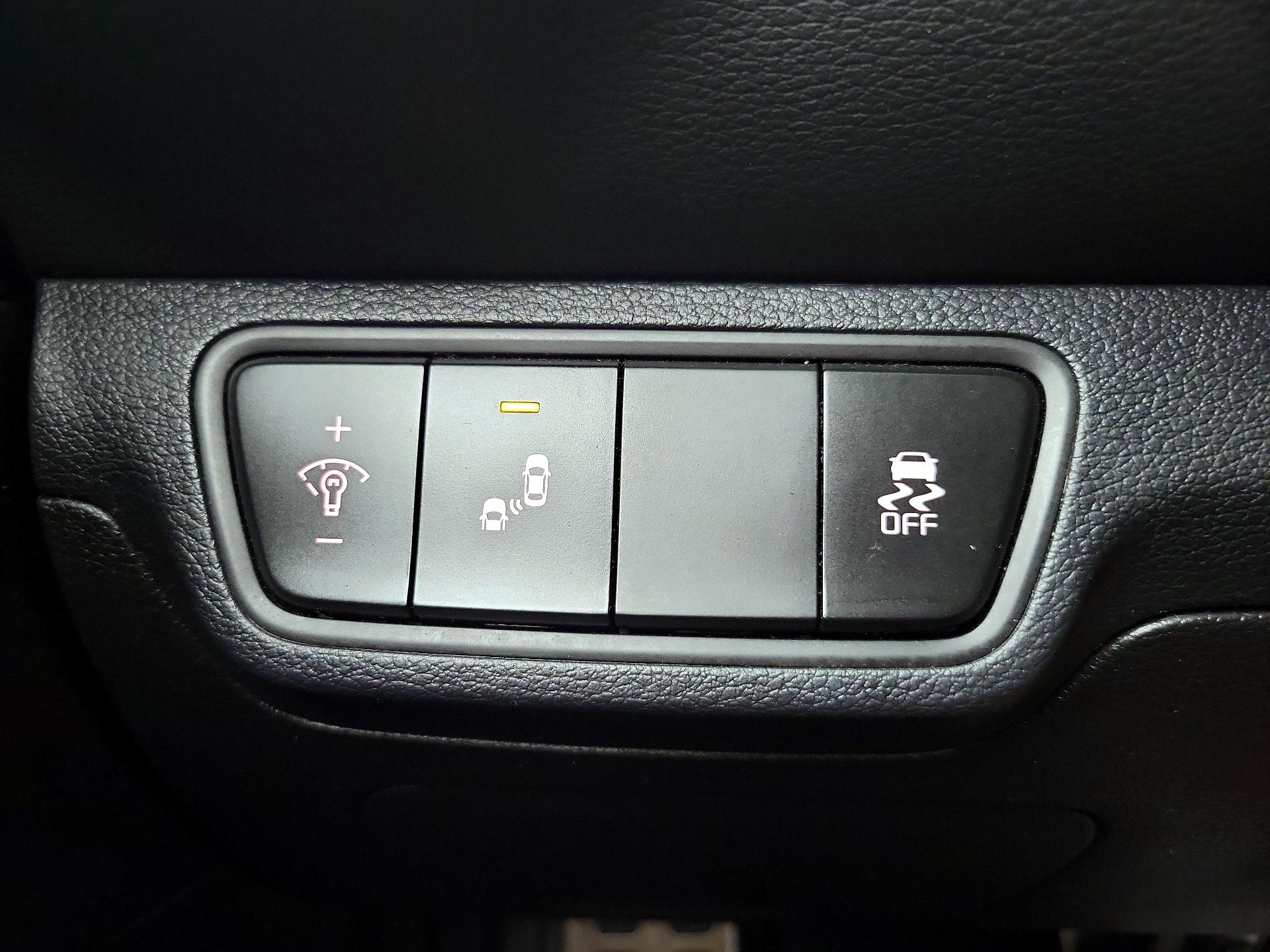 Thumbnail: 2023 Kia Forte - 13