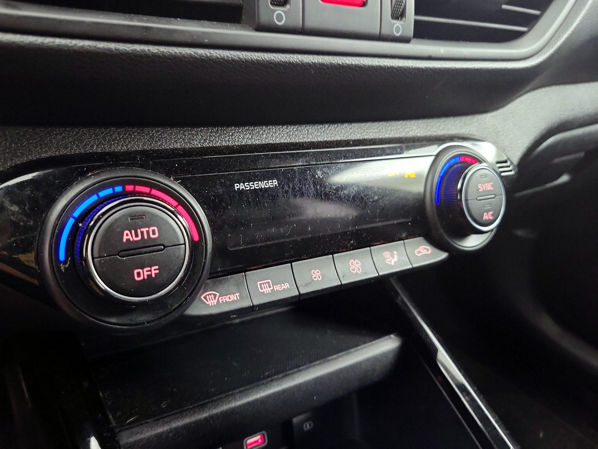 Thumbnail: 2023 Kia Forte - 17