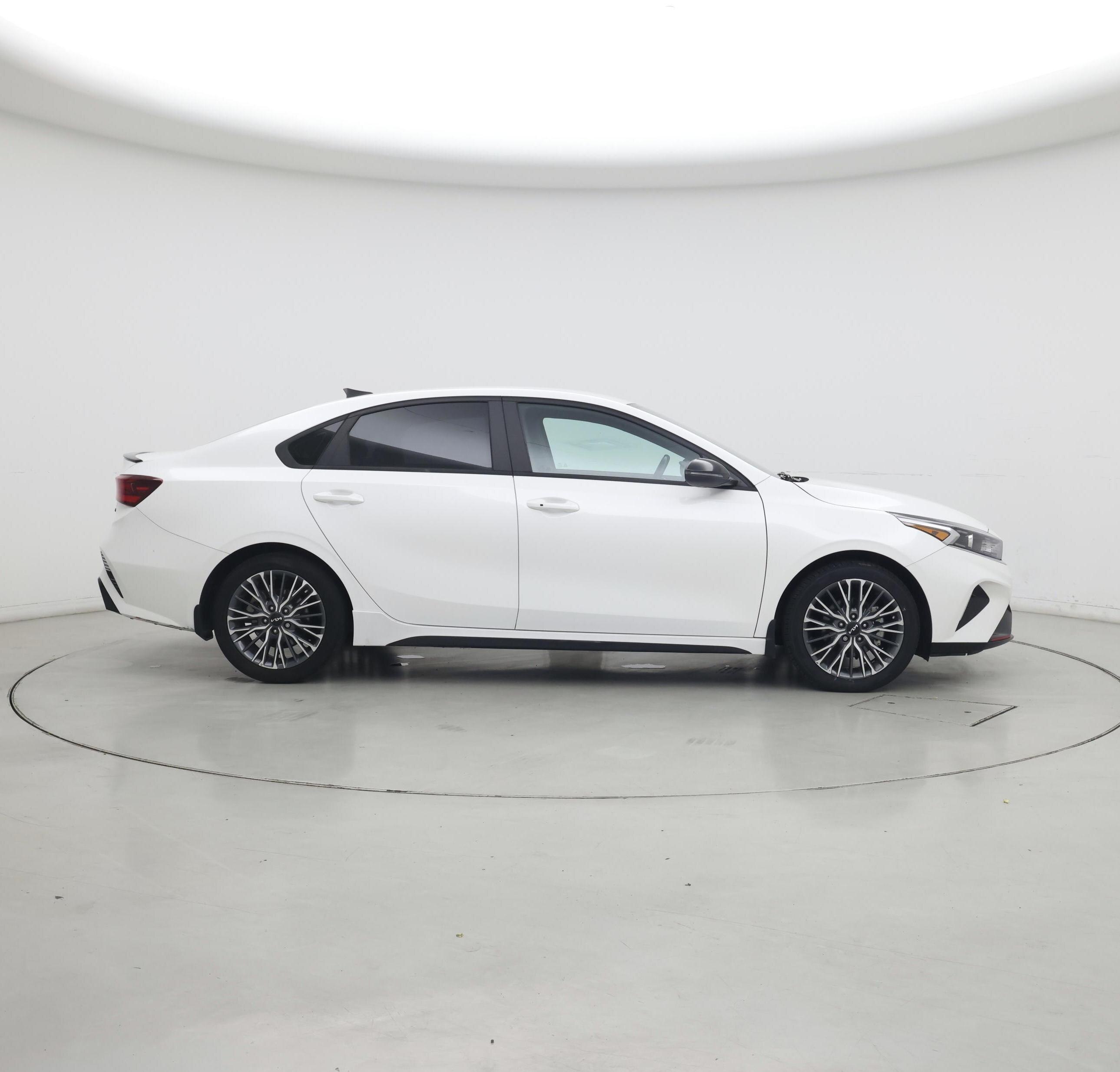 Thumbnail: 2023 Kia Forte - 7