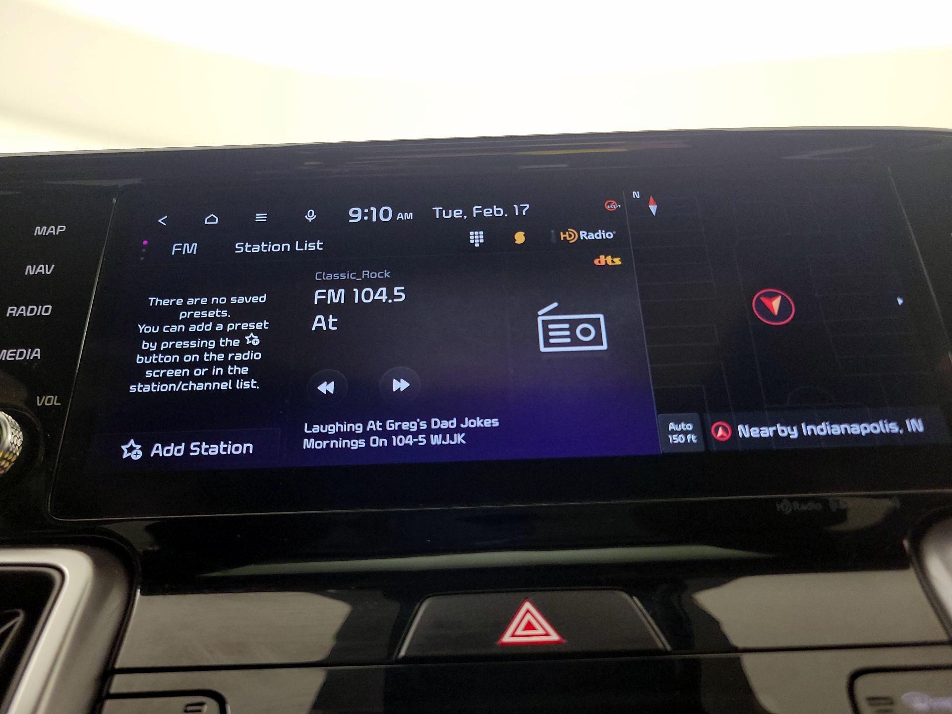 Thumbnail: 2023 Kia Sorento - 16