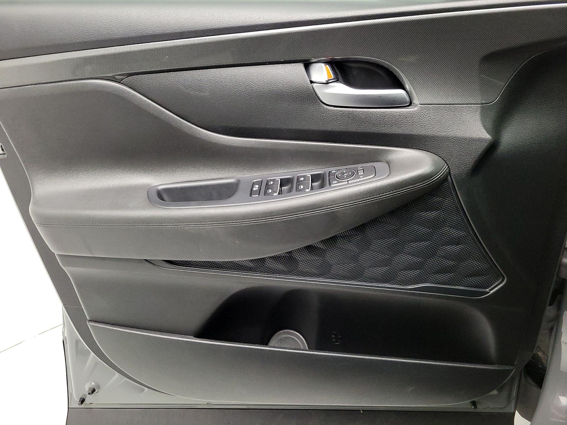 Thumbnail: 2022 Hyundai Santa Fe - 12