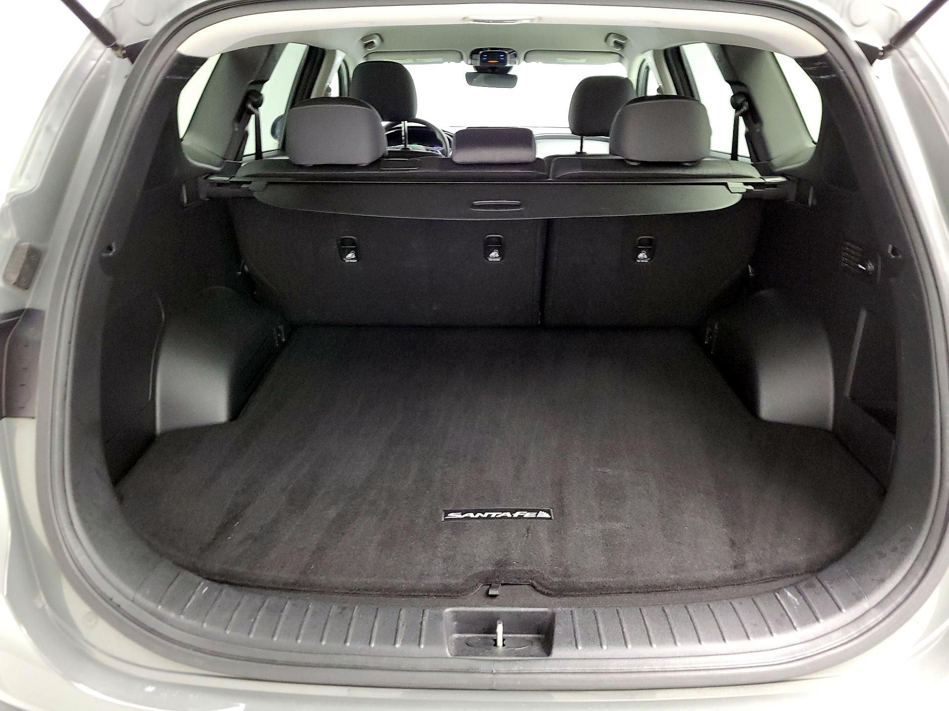 Thumbnail: 2022 Hyundai Santa Fe - 16