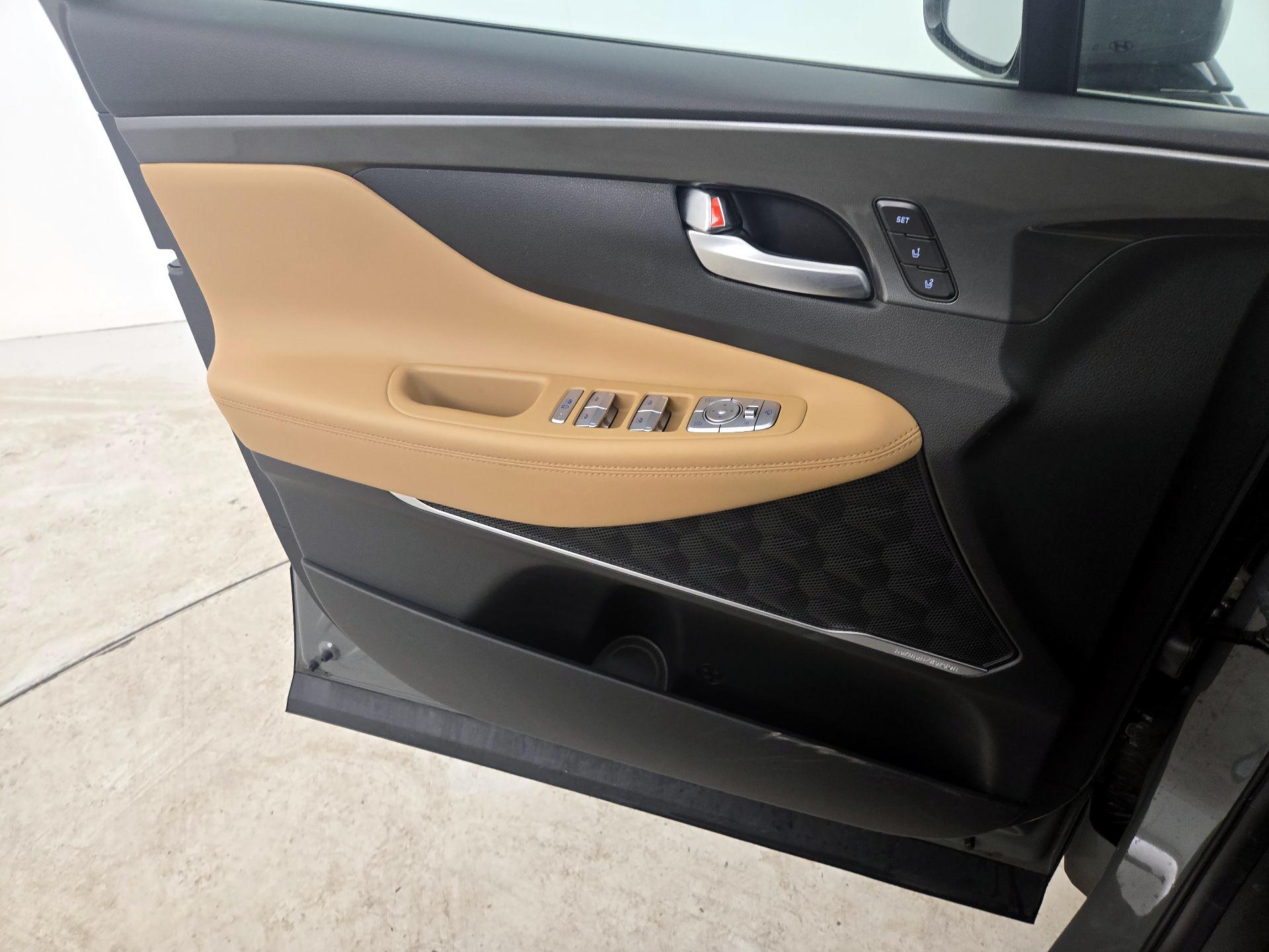 Thumbnail: 2023 Hyundai Santa Fe - 12