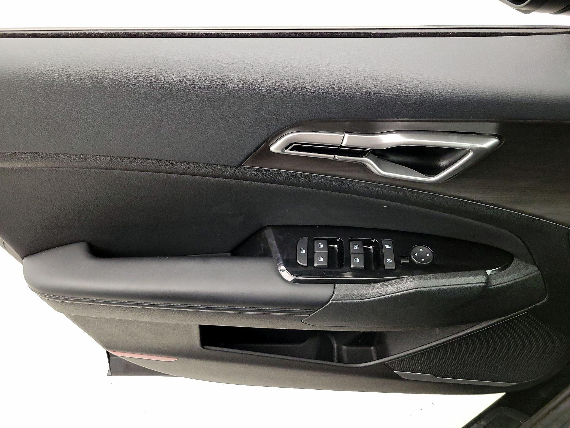 Thumbnail: 2023 Kia Sportage - 12