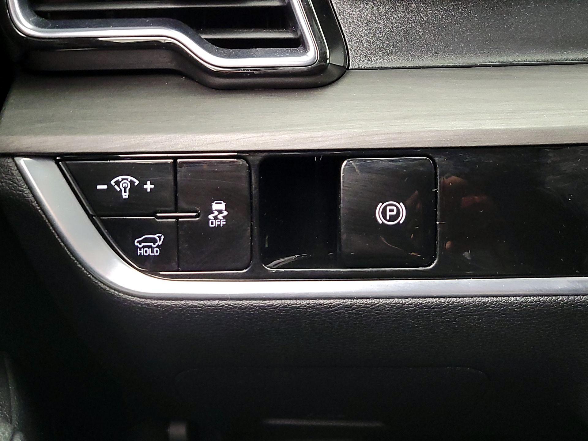 Thumbnail: 2023 Kia Sportage - 13