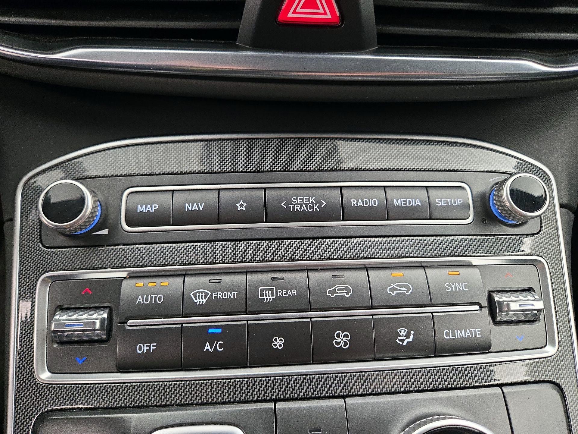 Thumbnail: 2022 Hyundai Santa Fe - 17