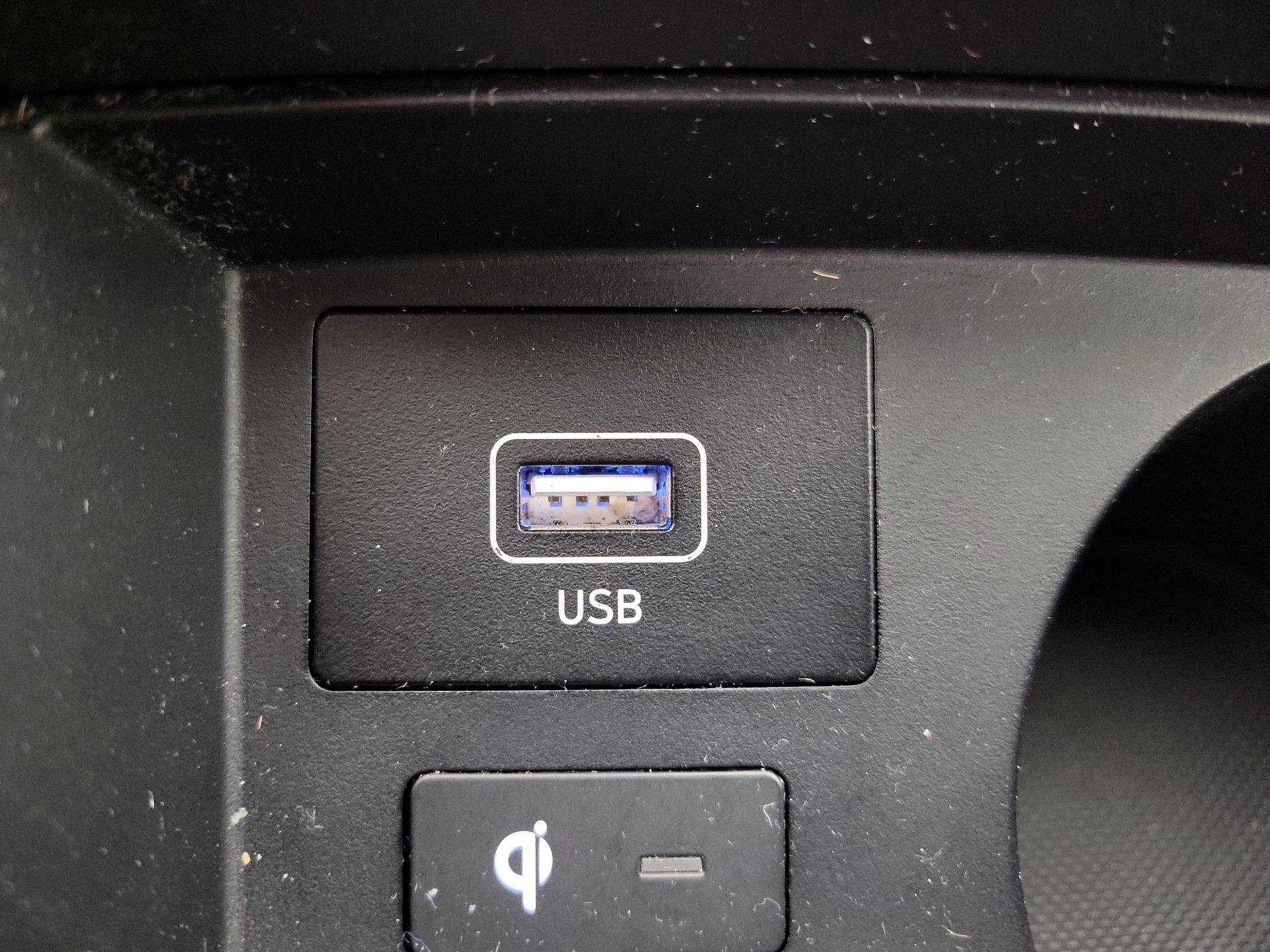 Thumbnail: 2023 Hyundai Santa Fe - 19