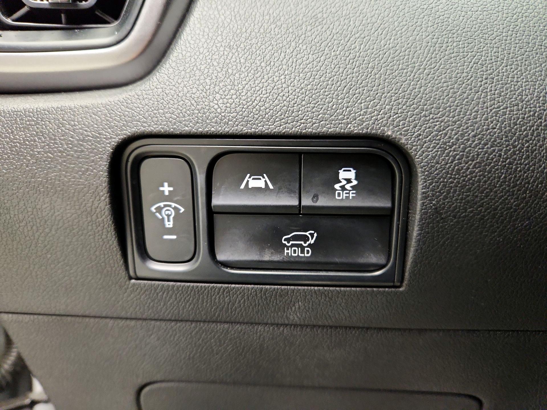 Thumbnail: 2023 Kia Sorento - 13