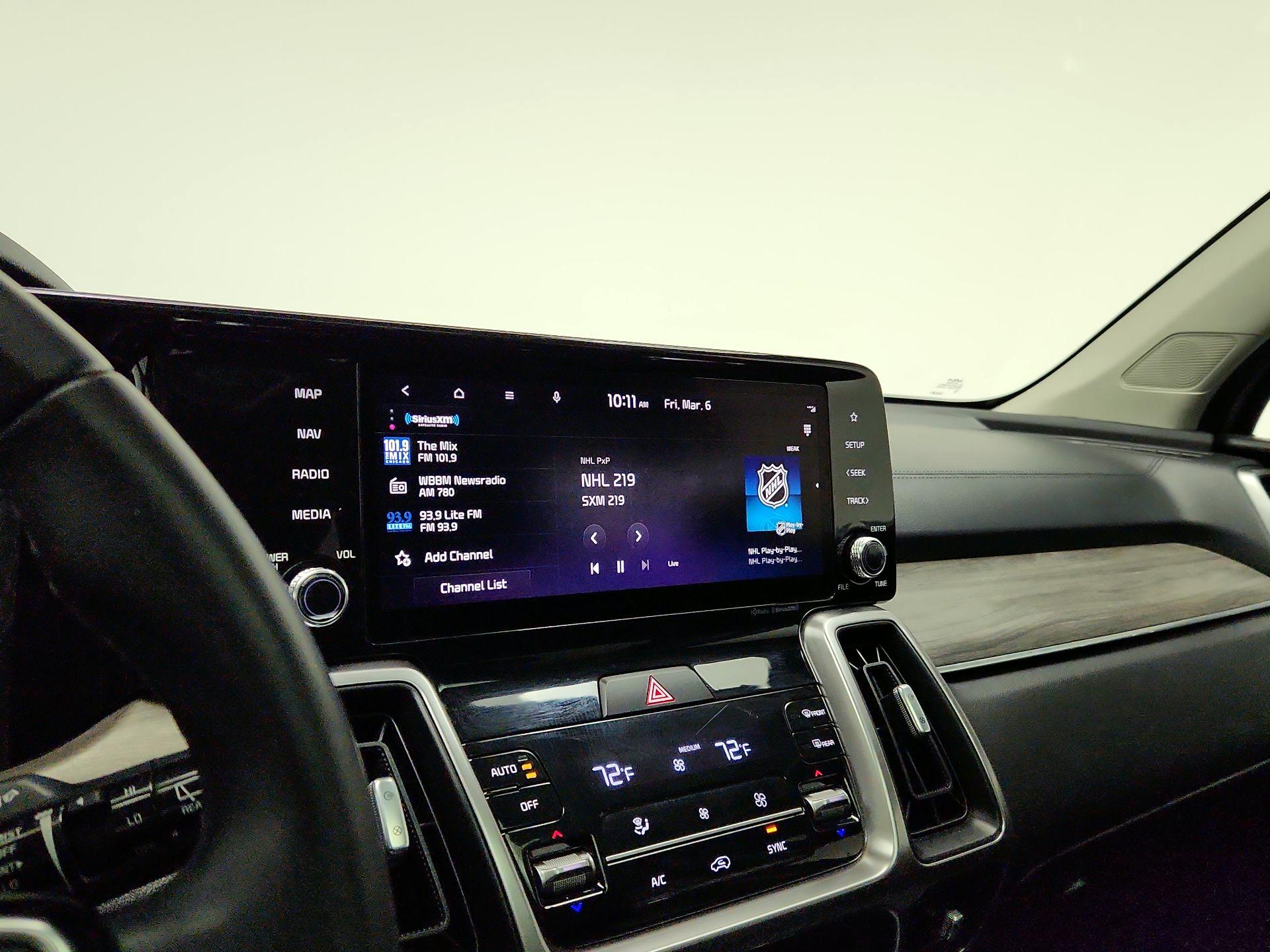 Thumbnail: 2023 Kia Sorento - 16