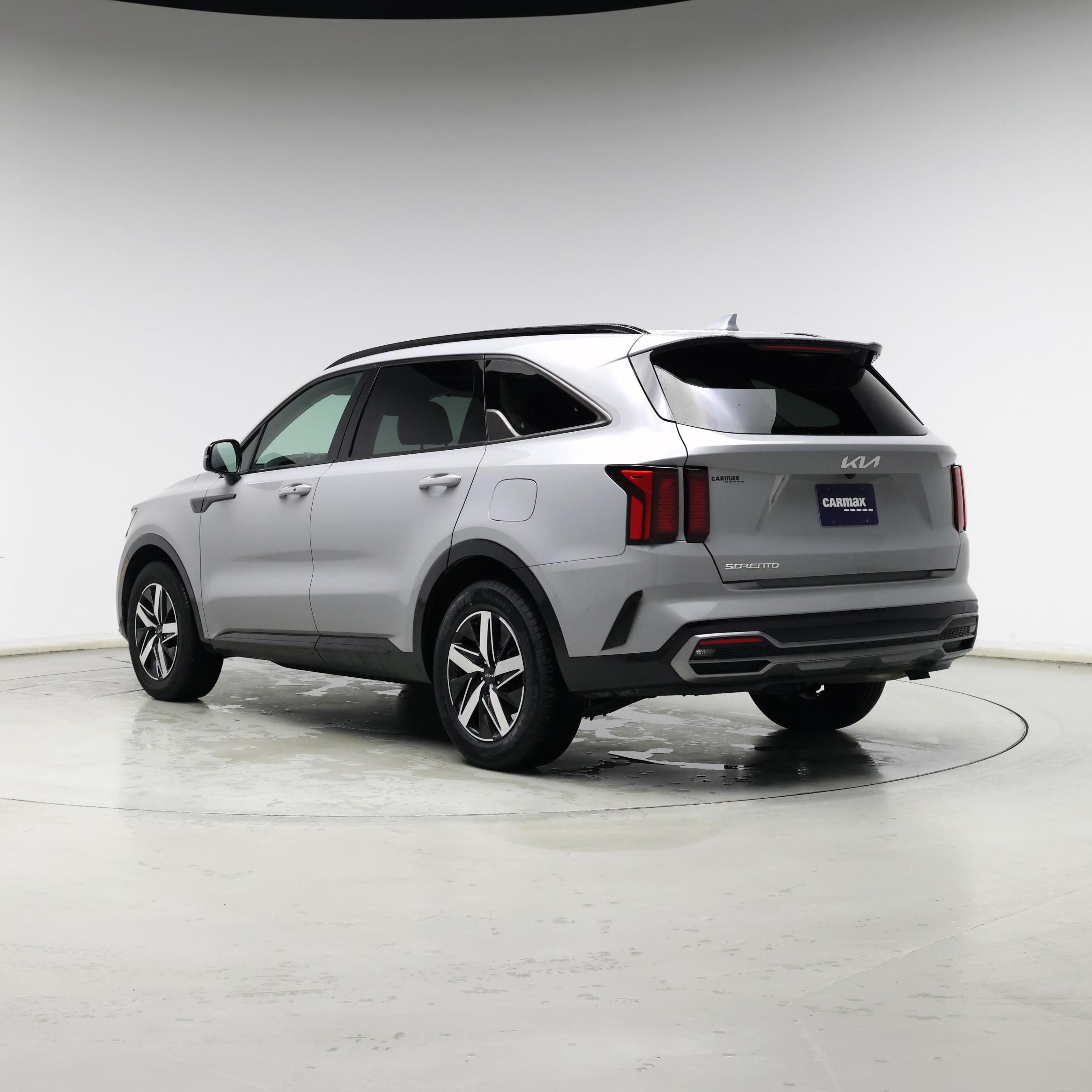 Thumbnail: 2023 Kia Sorento - 2