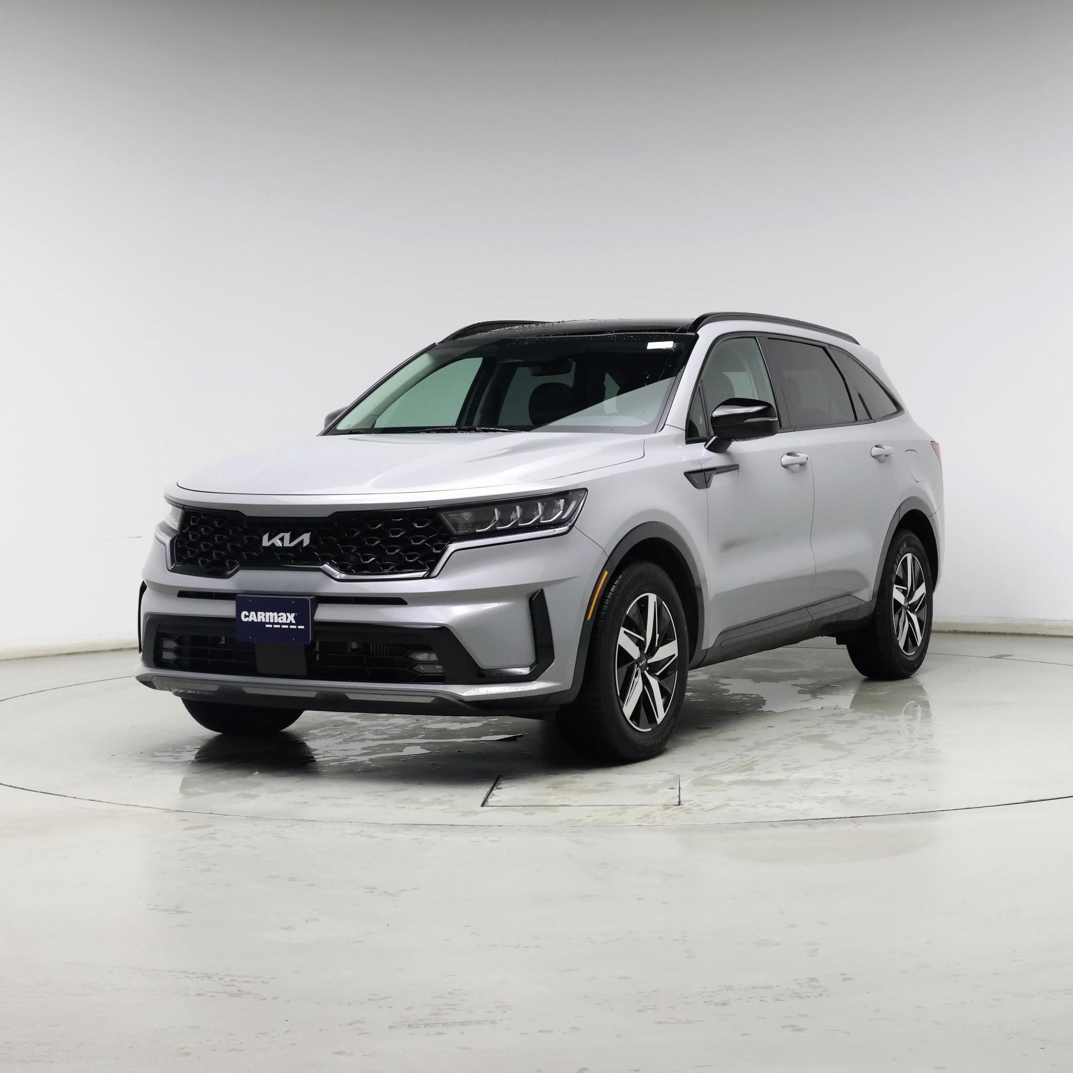 Thumbnail: 2023 Kia Sorento - 4