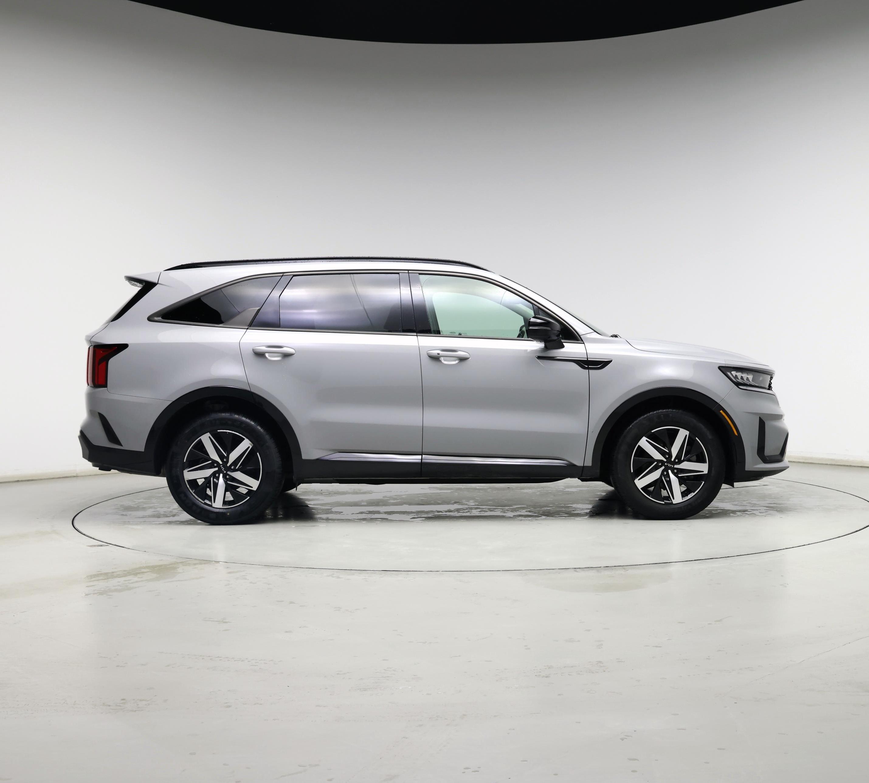 Thumbnail: 2023 Kia Sorento - 7