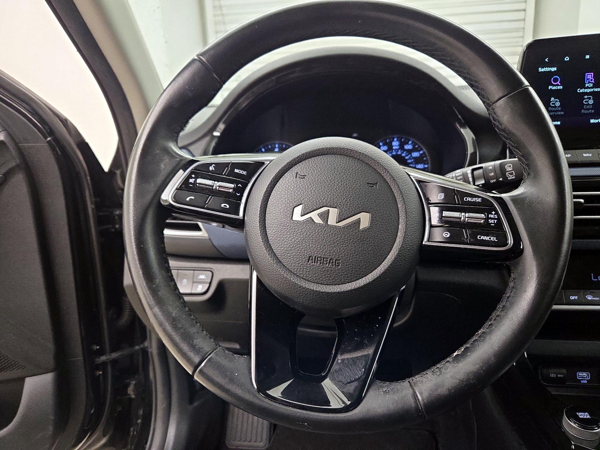 Thumbnail: 2023 Kia Seltos - 10