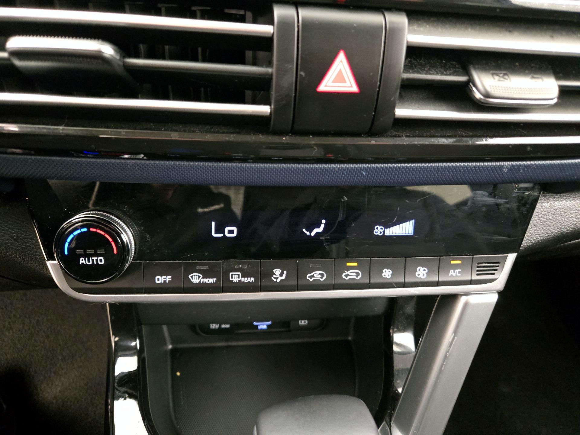 Thumbnail: 2023 Kia Seltos - 17