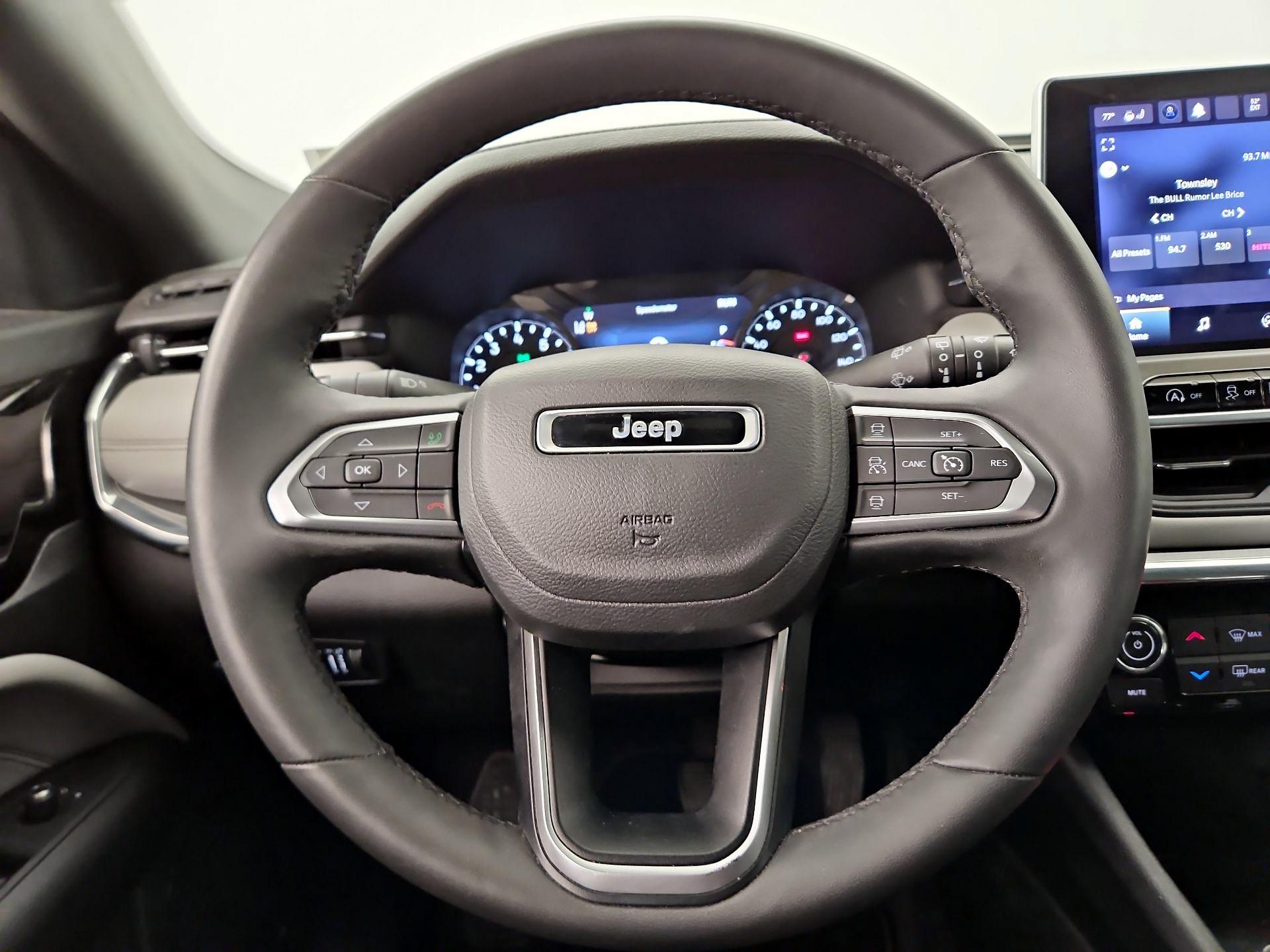 Thumbnail: 2023 Jeep Compass - 10