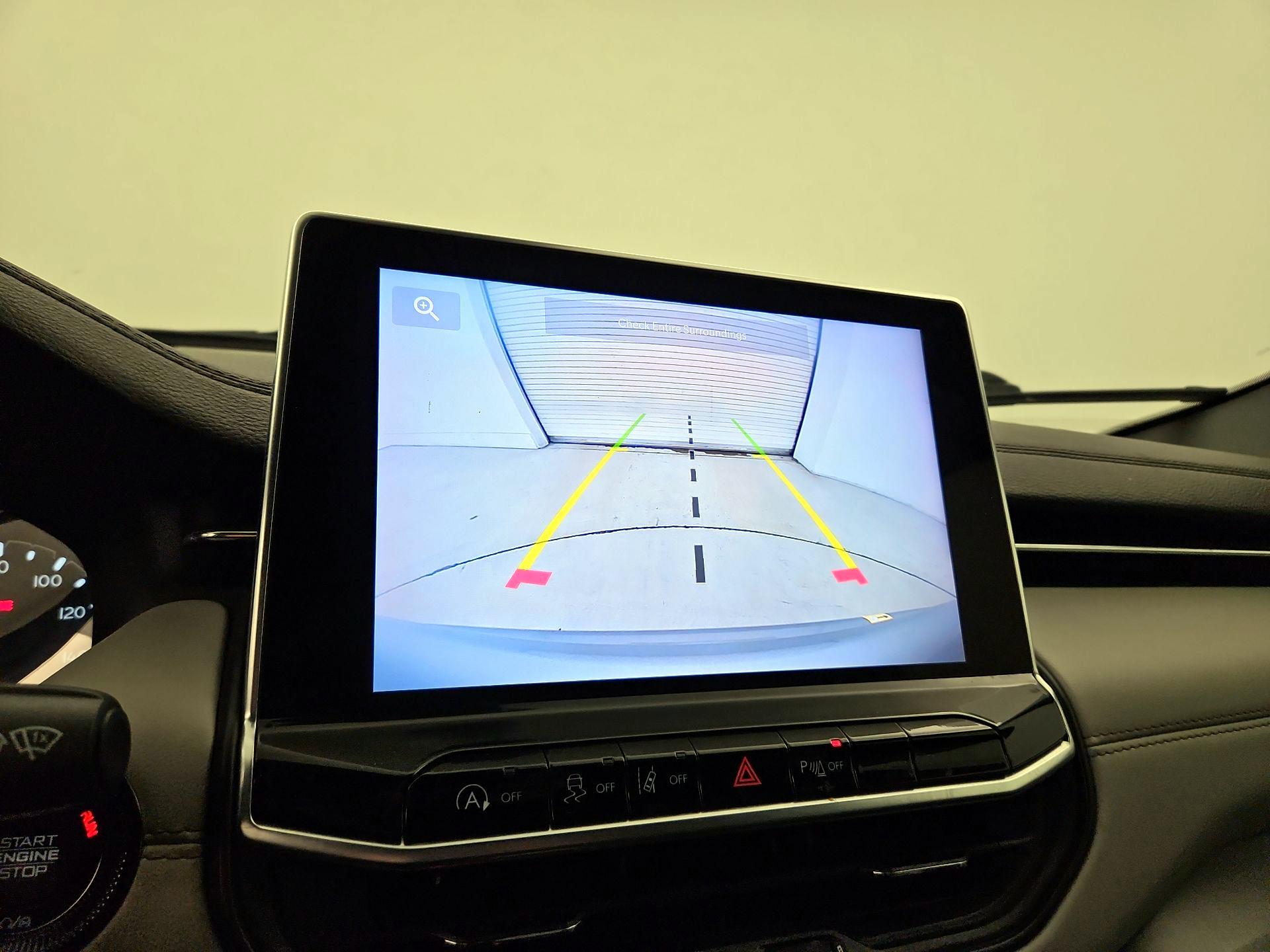 Thumbnail: 2023 Jeep Compass - 14