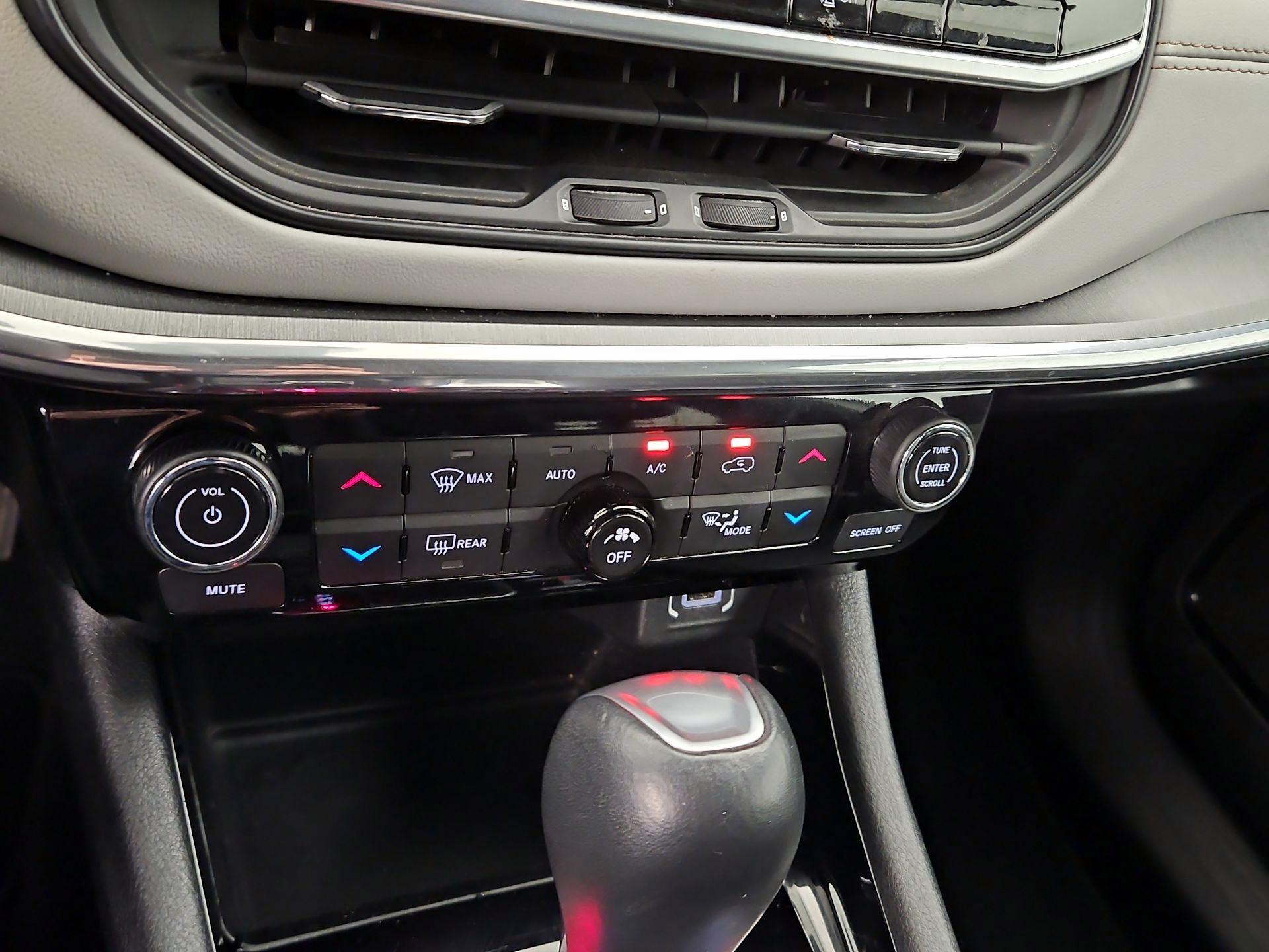 Thumbnail: 2023 Jeep Compass - 16