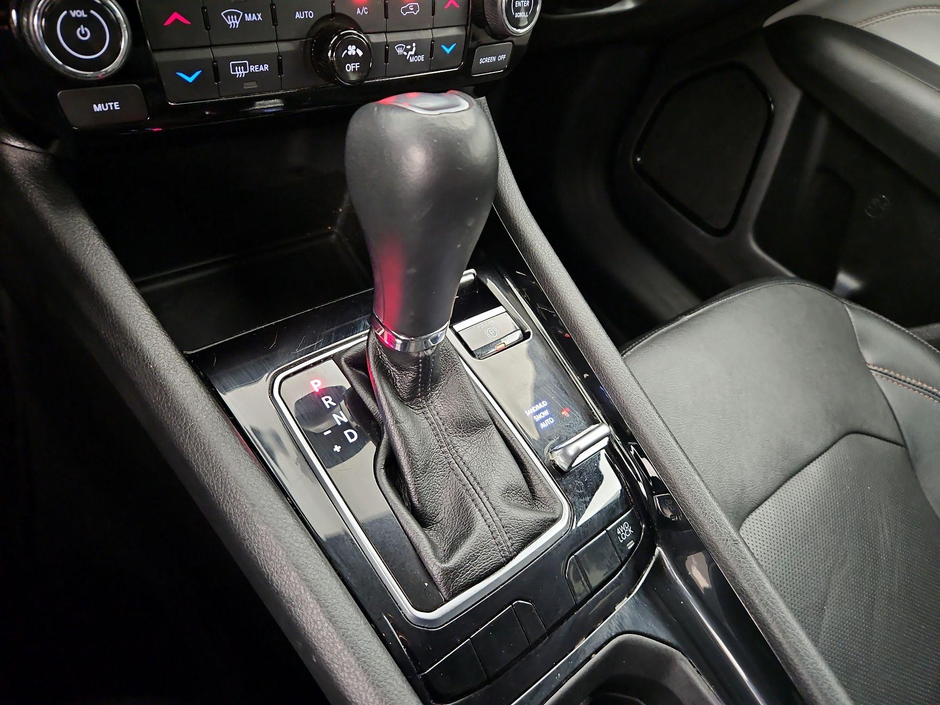 Thumbnail: 2023 Jeep Compass - 17