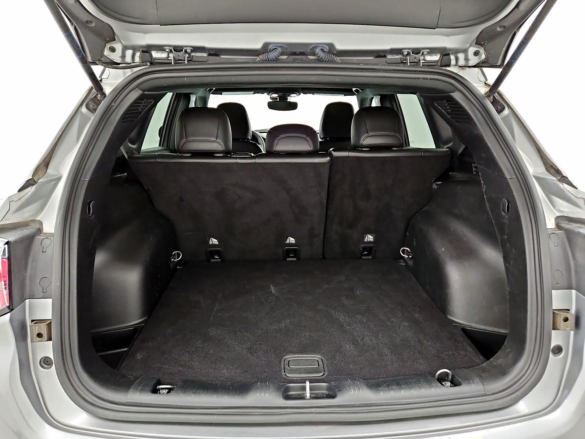 Thumbnail: 2023 Jeep Compass - 20