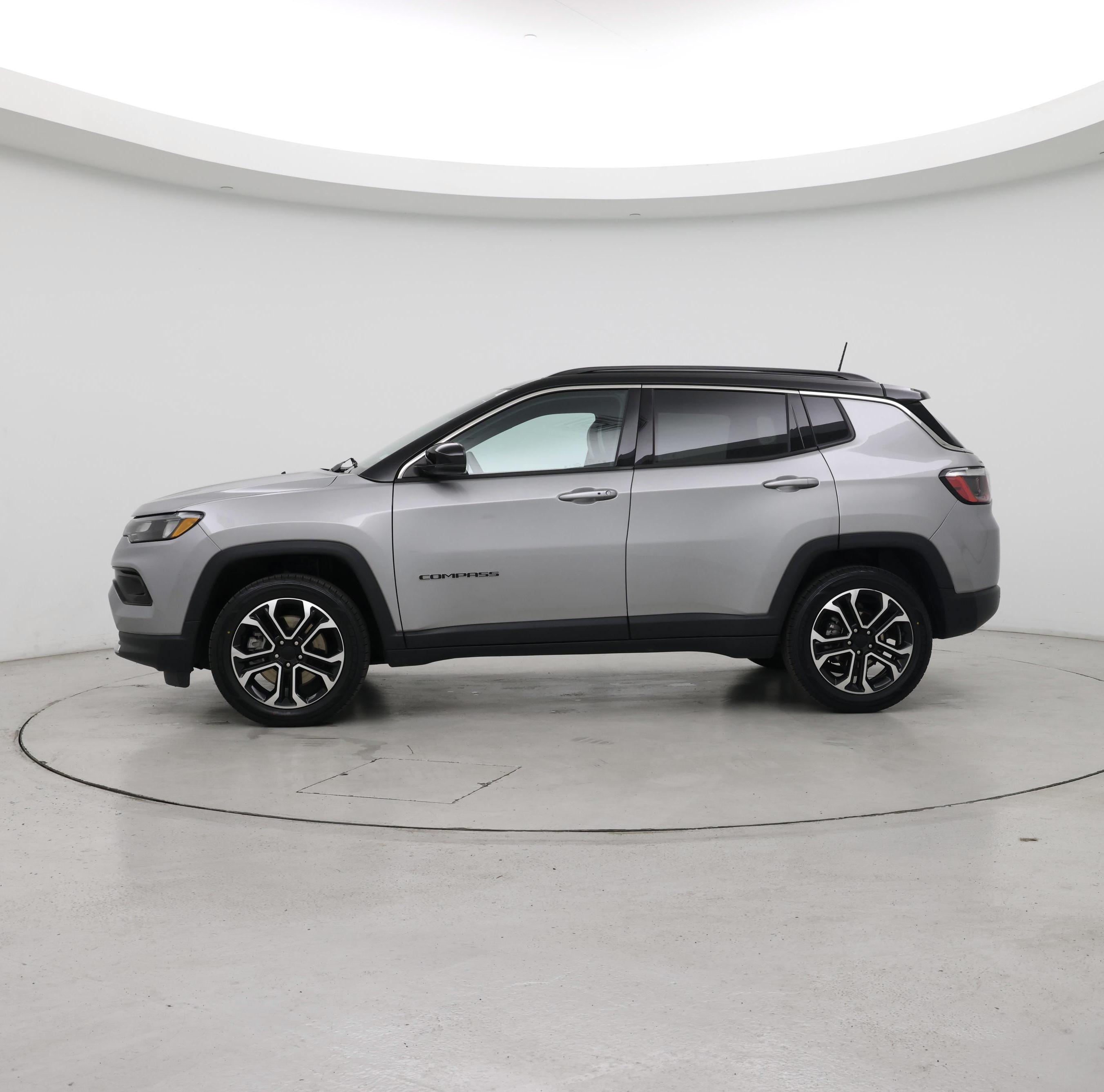 Thumbnail: 2023 Jeep Compass - 3