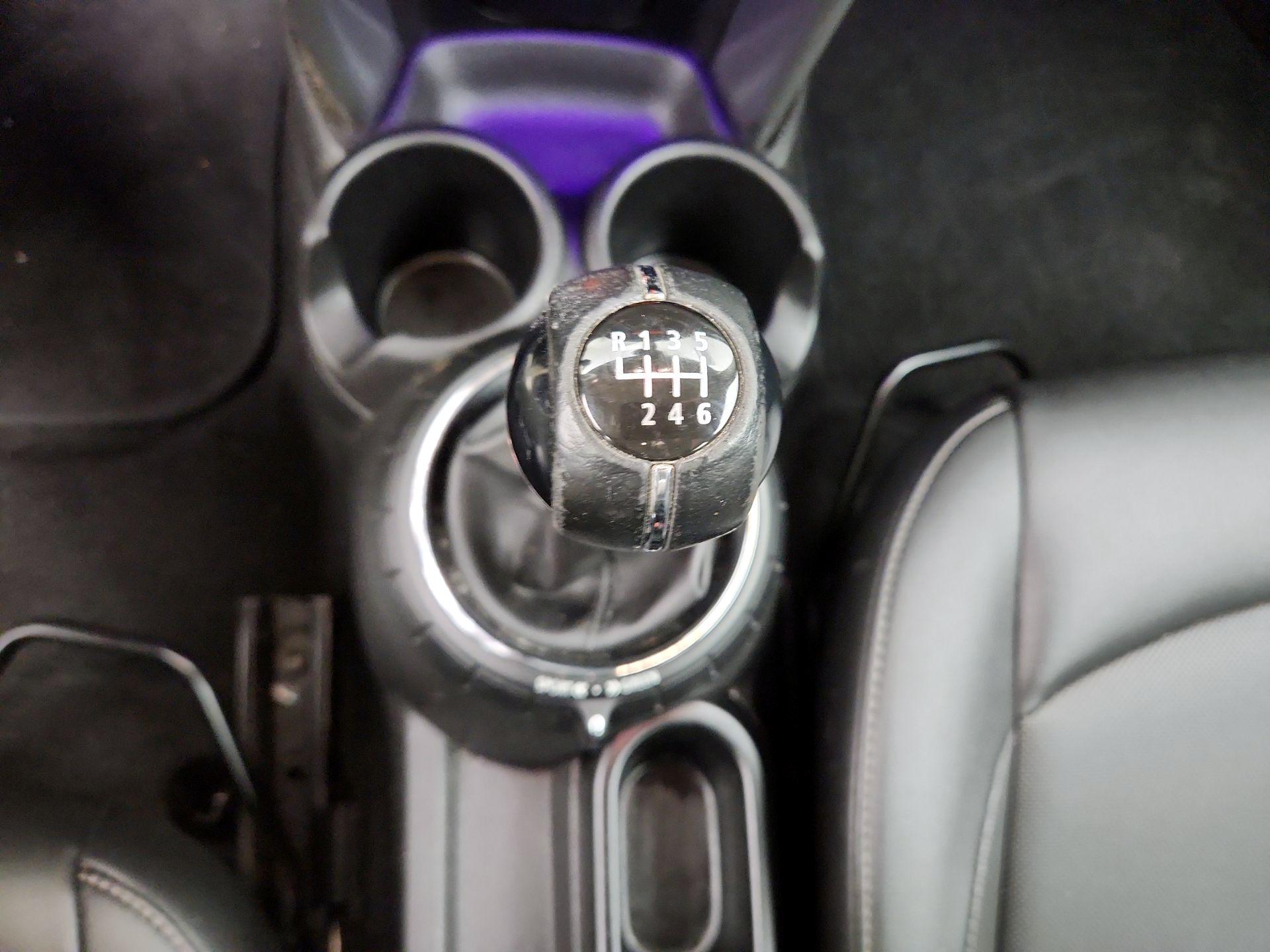 Thumbnail: 2016 MINI Cooper Hardtop - 16