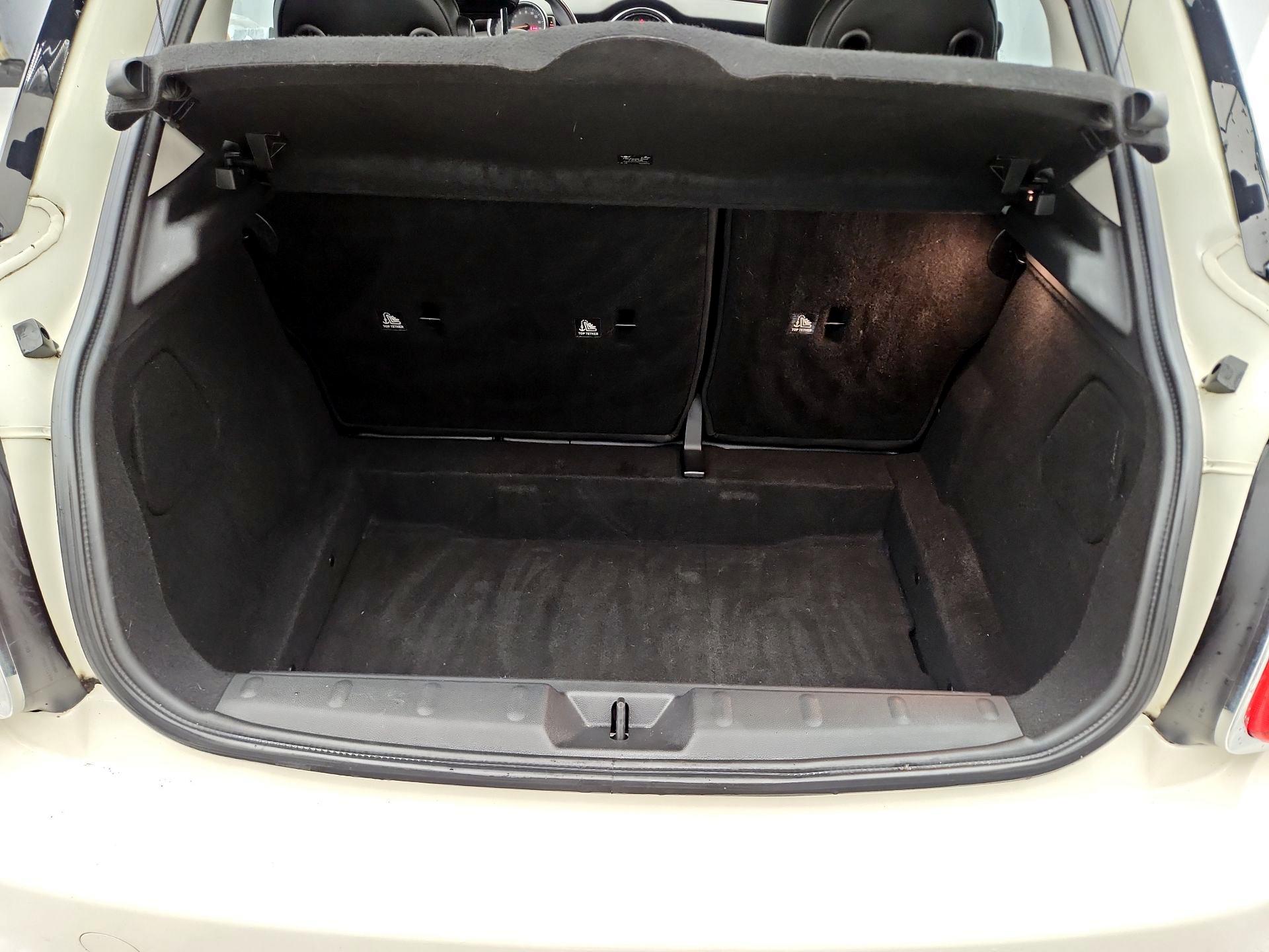 Thumbnail: 2016 MINI Cooper Hardtop - 19