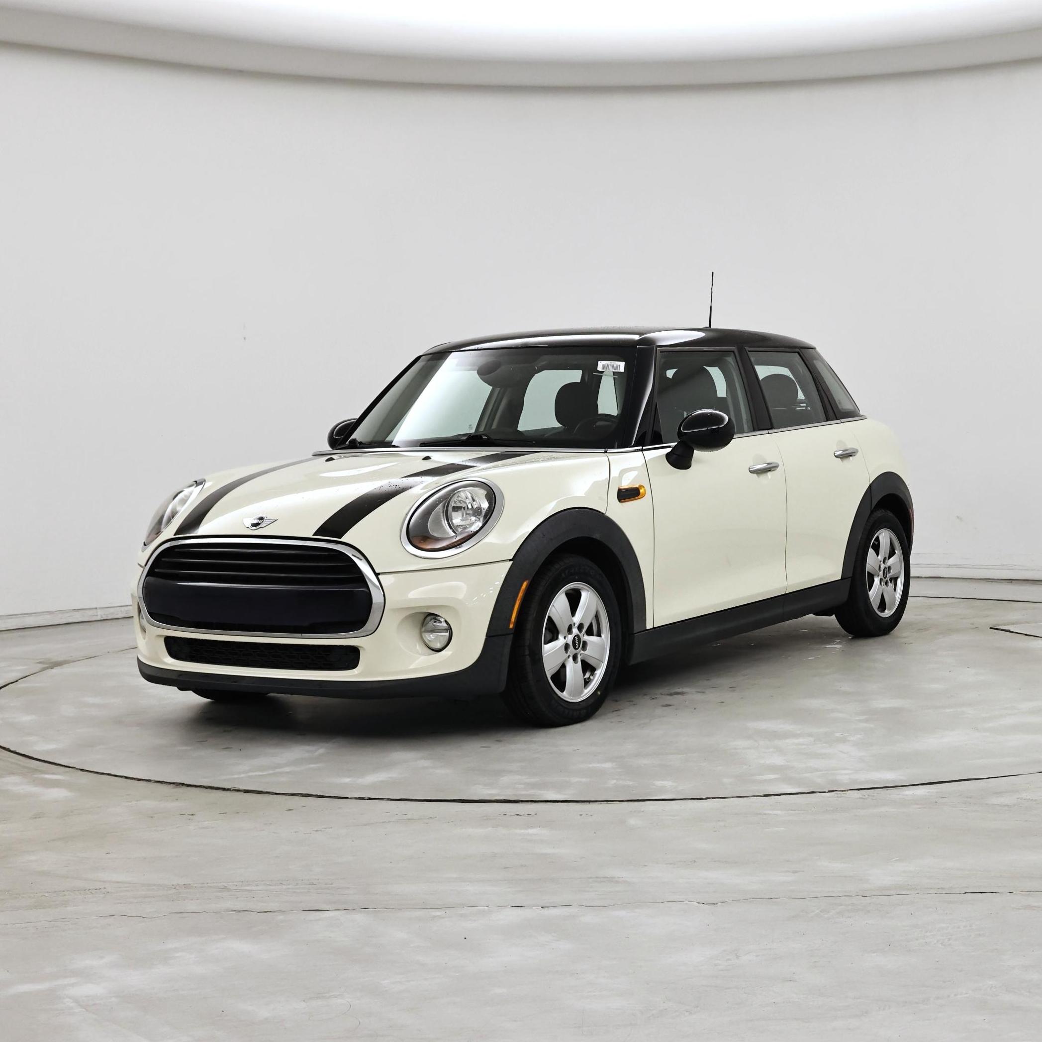 Thumbnail: 2016 MINI Cooper Hardtop - 4