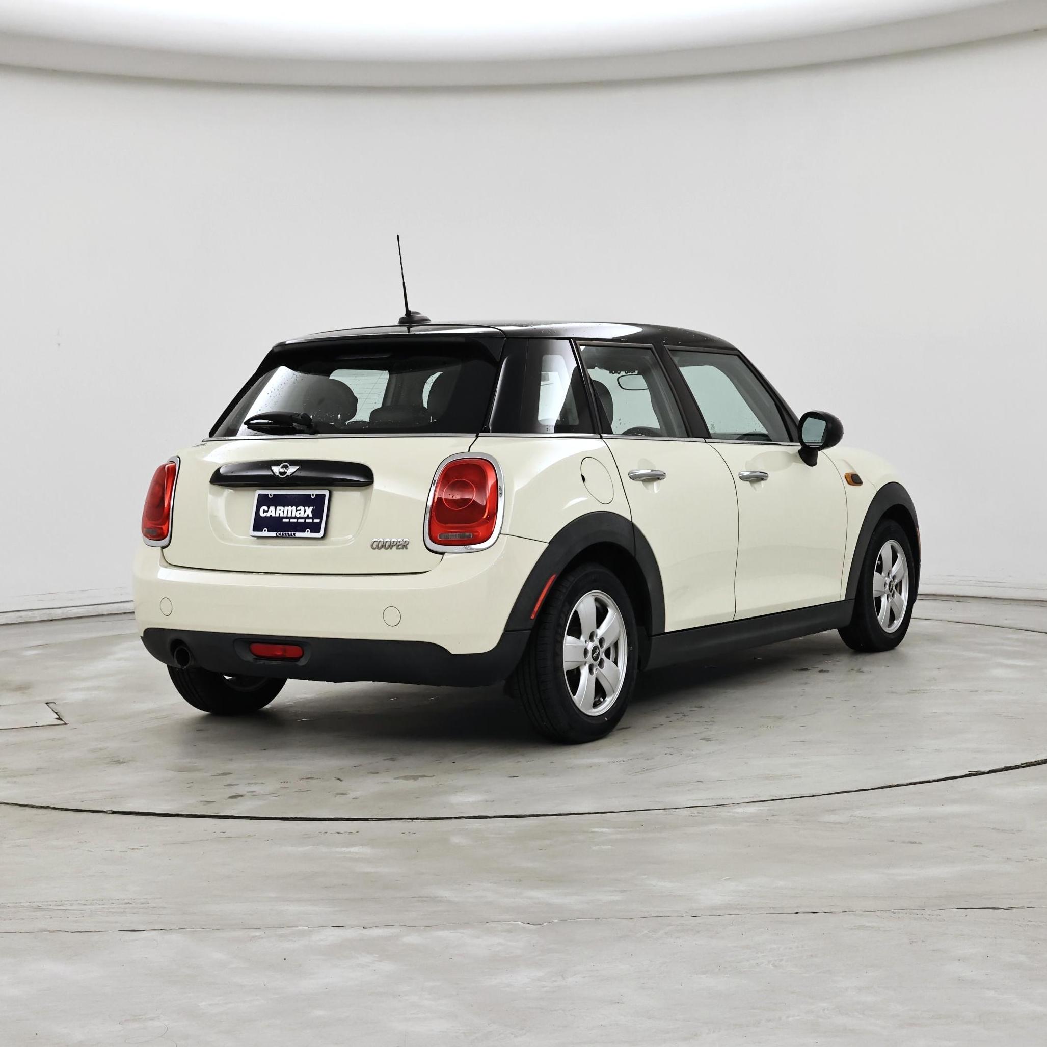 Thumbnail: 2016 MINI Cooper Hardtop - 8