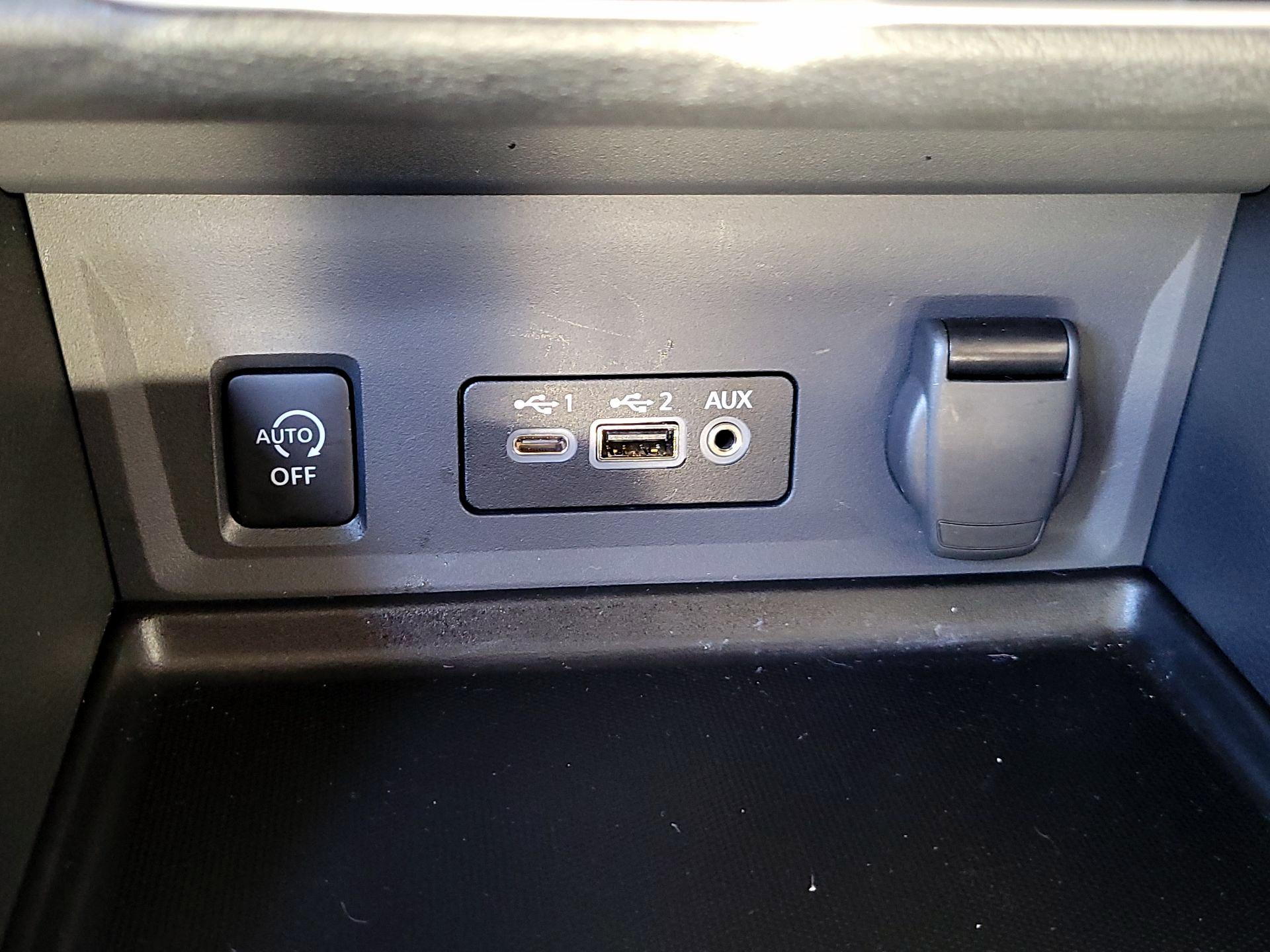 Thumbnail: 2025 Nissan Sentra - 18