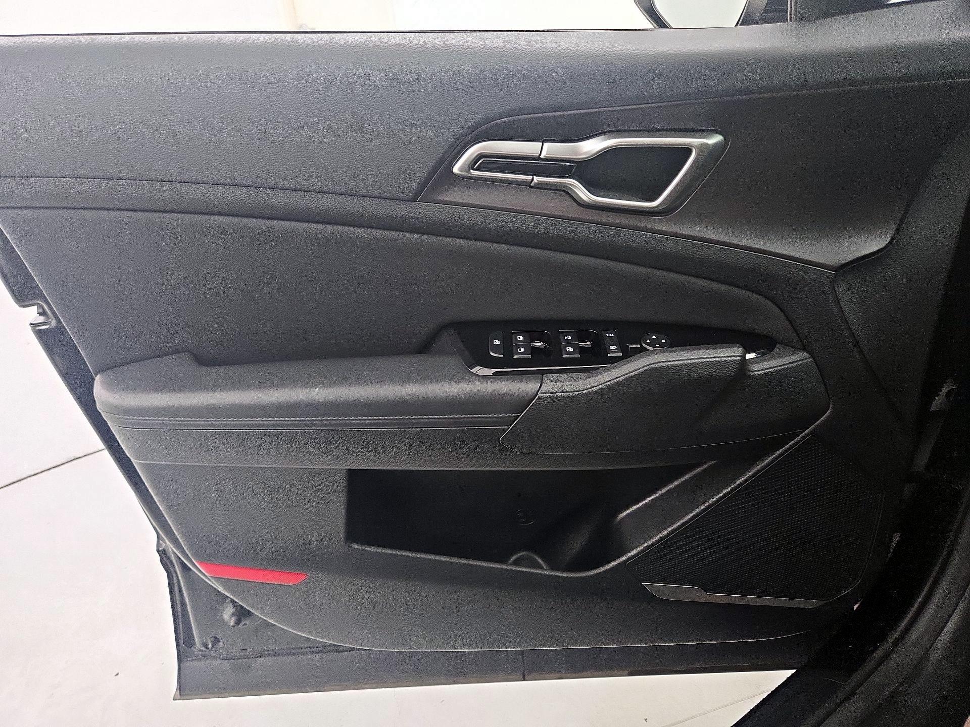 Thumbnail: 2024 Kia Sportage - 12