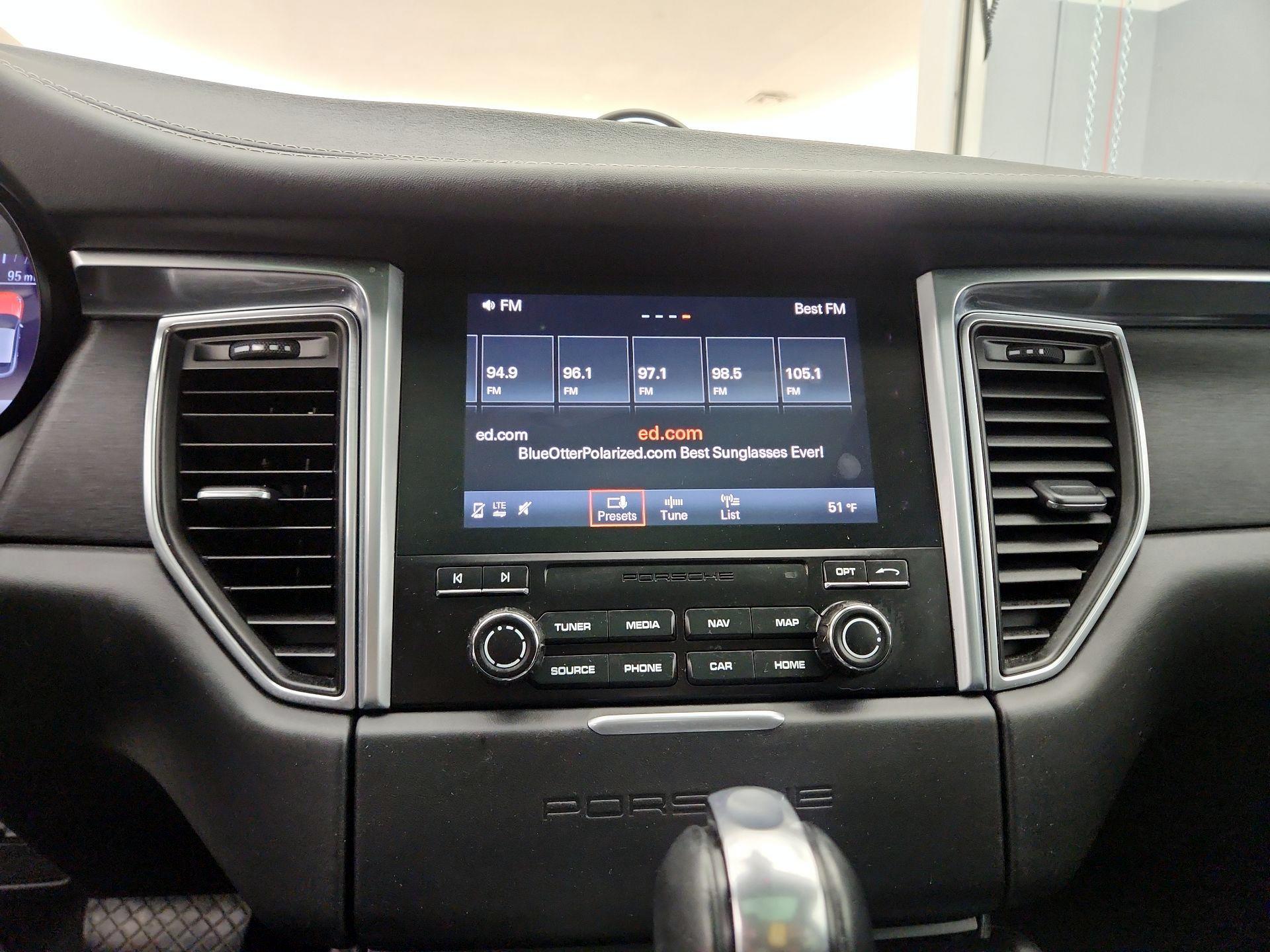 Thumbnail: 2017 Porsche Macan - 16