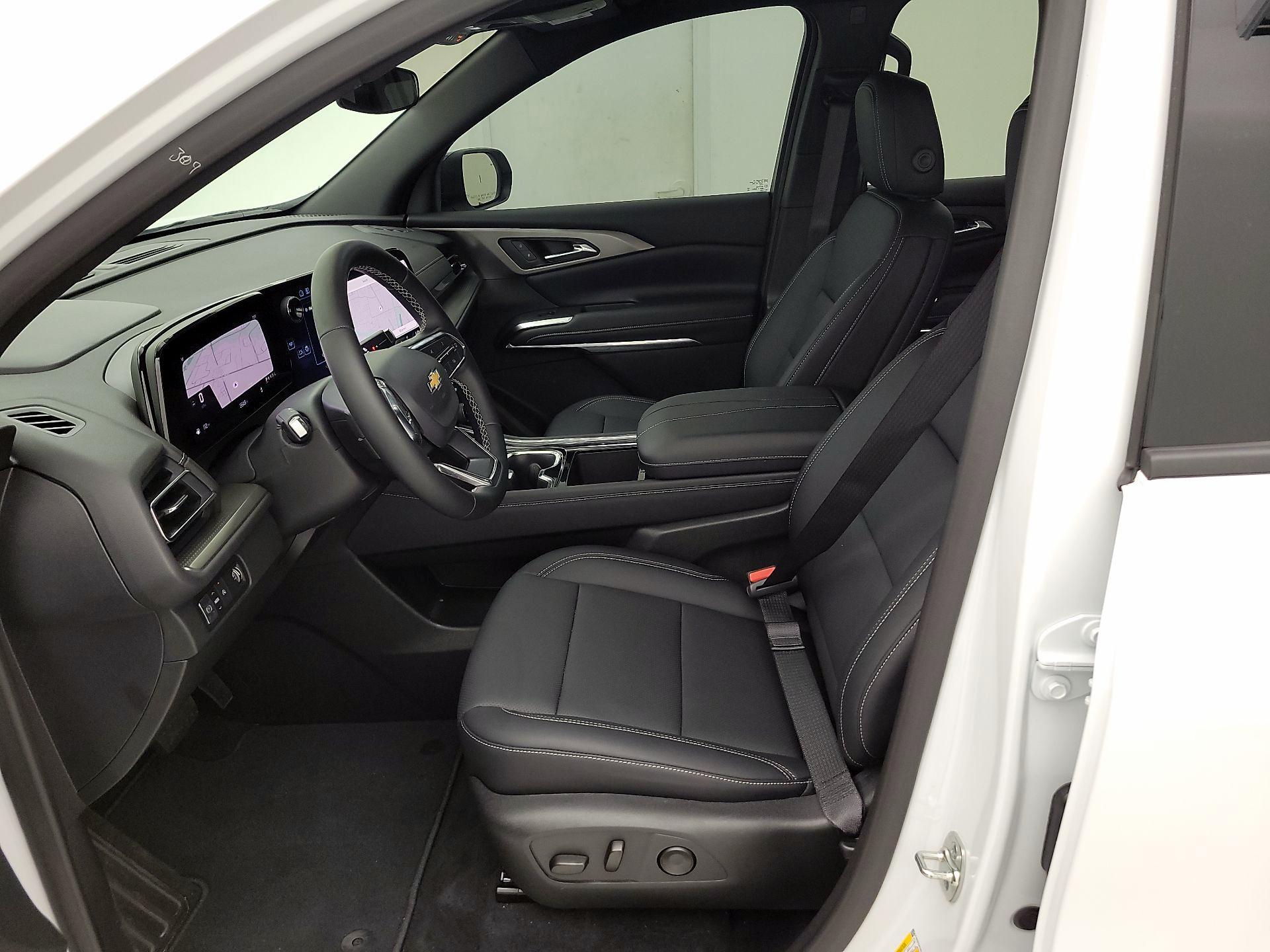 Thumbnail: 2025 Chevrolet Traverse - 11