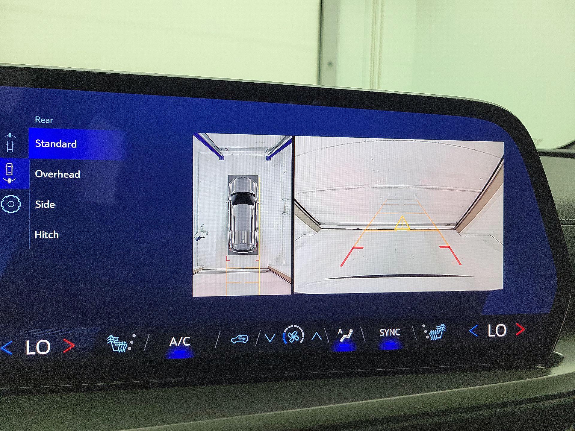 Thumbnail: 2025 Chevrolet Traverse - 15