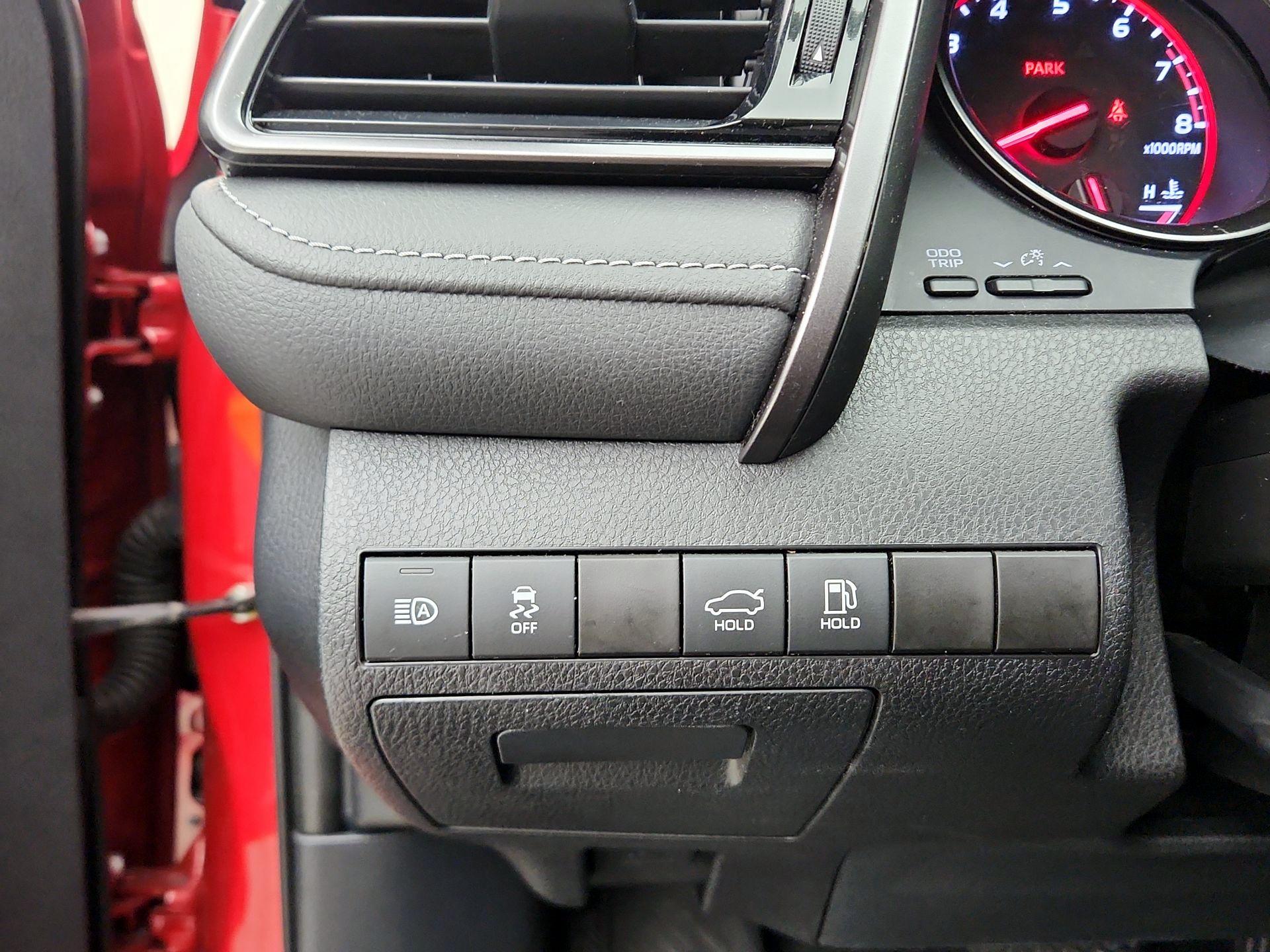 Thumbnail: 2022 Toyota Camry - 13