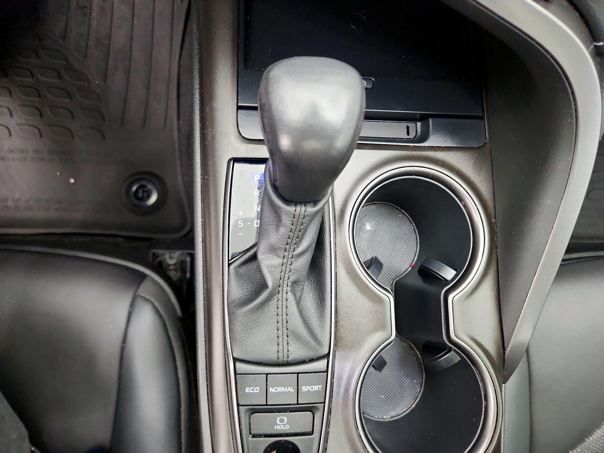 Thumbnail: 2022 Toyota Camry - 17