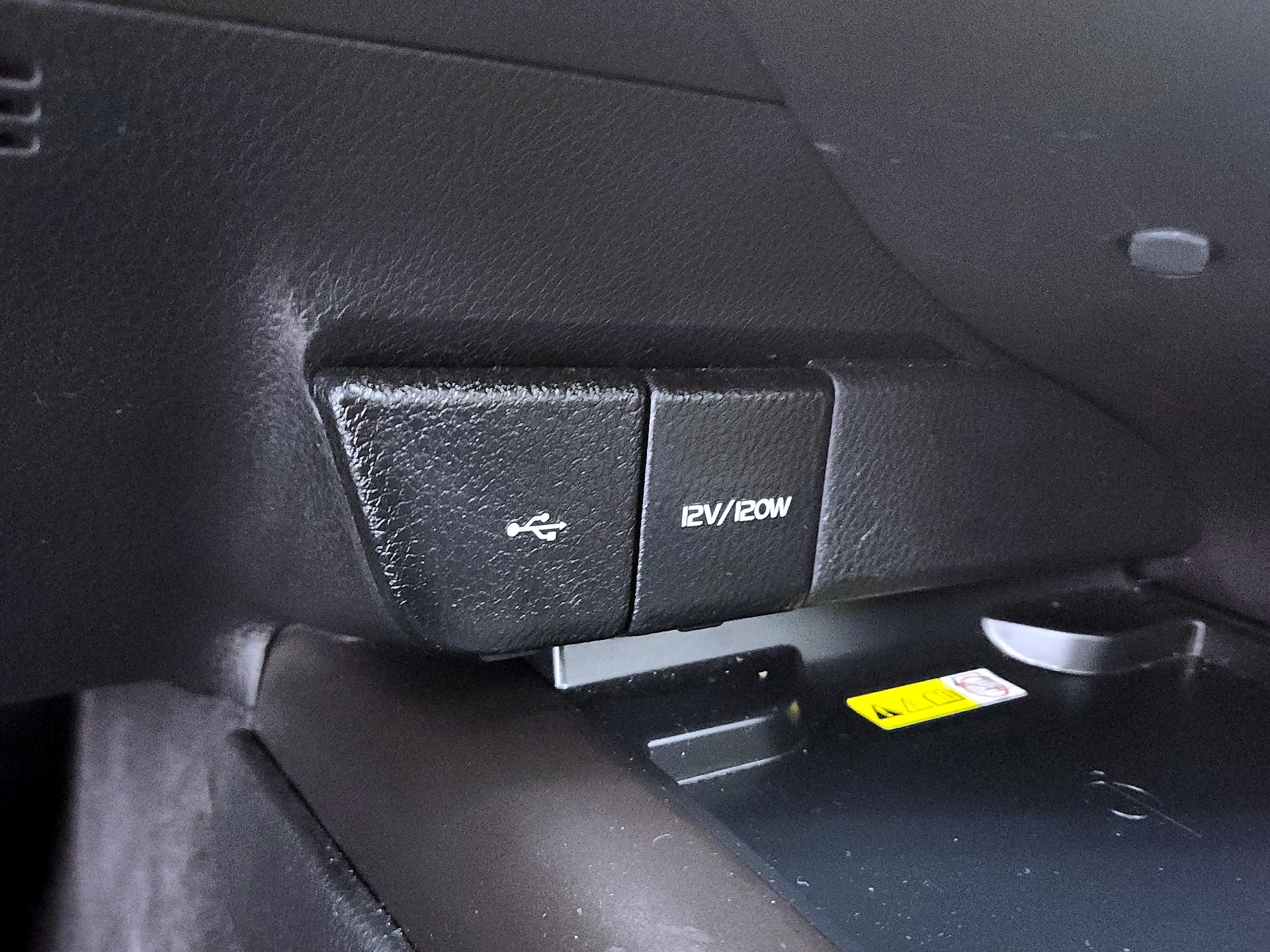 Thumbnail: 2022 Toyota Camry - 18