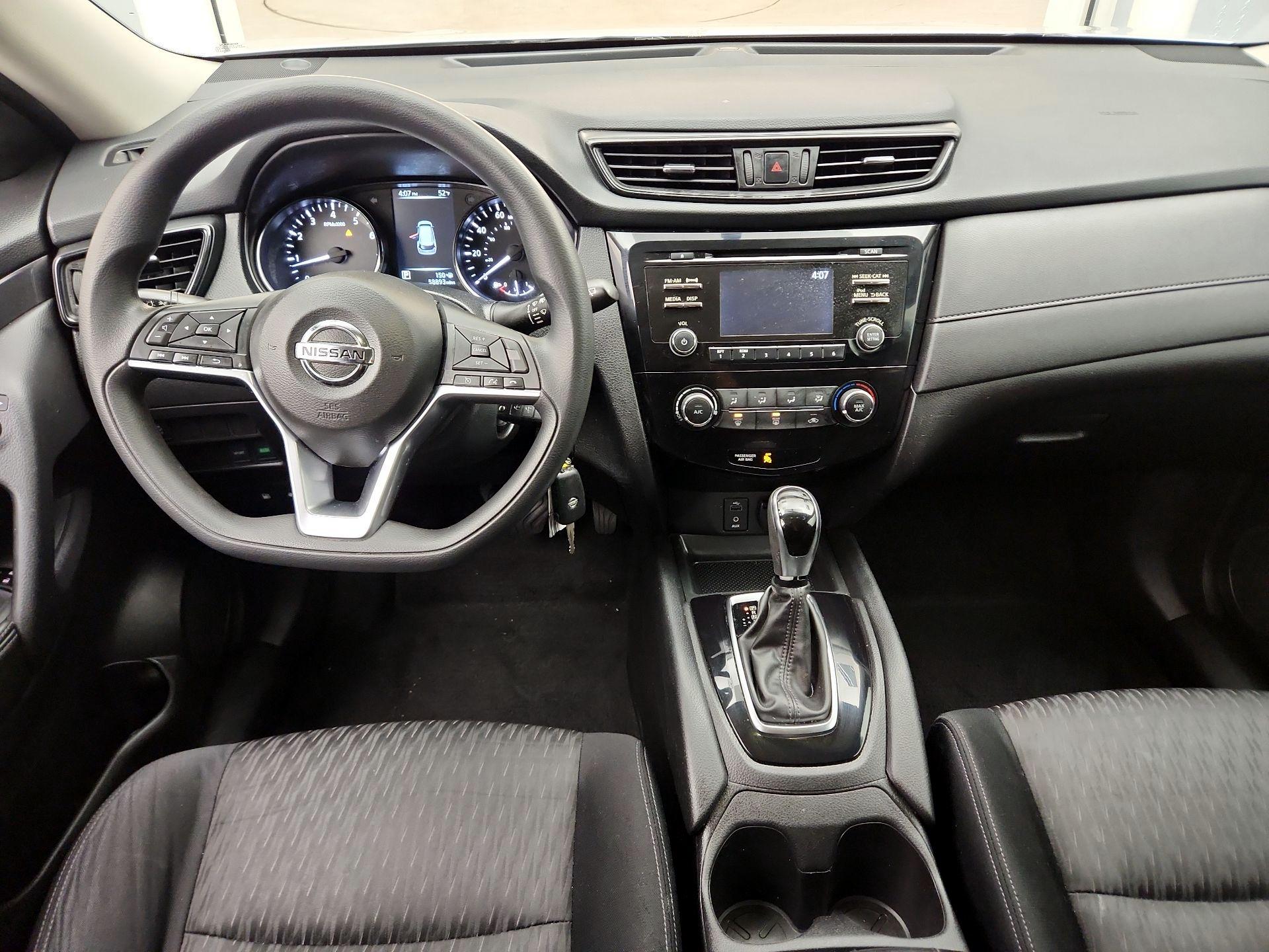 Thumbnail: 2017 Nissan Rogue - 9