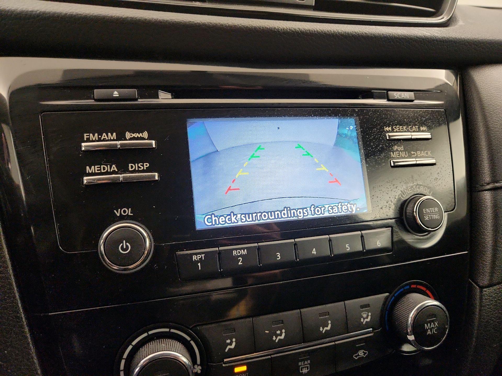 Thumbnail: 2017 Nissan Rogue - 14