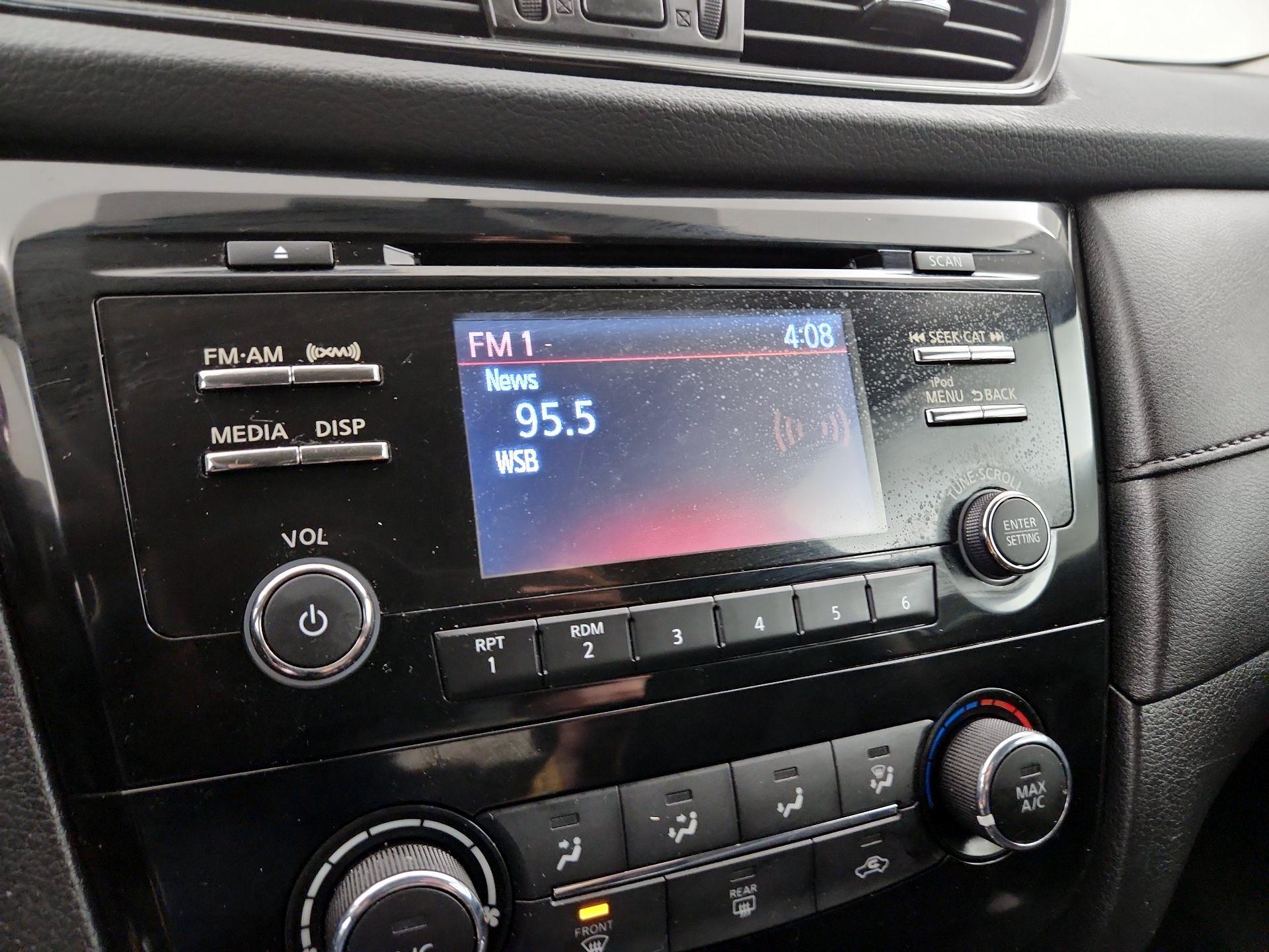 Thumbnail: 2017 Nissan Rogue - 15