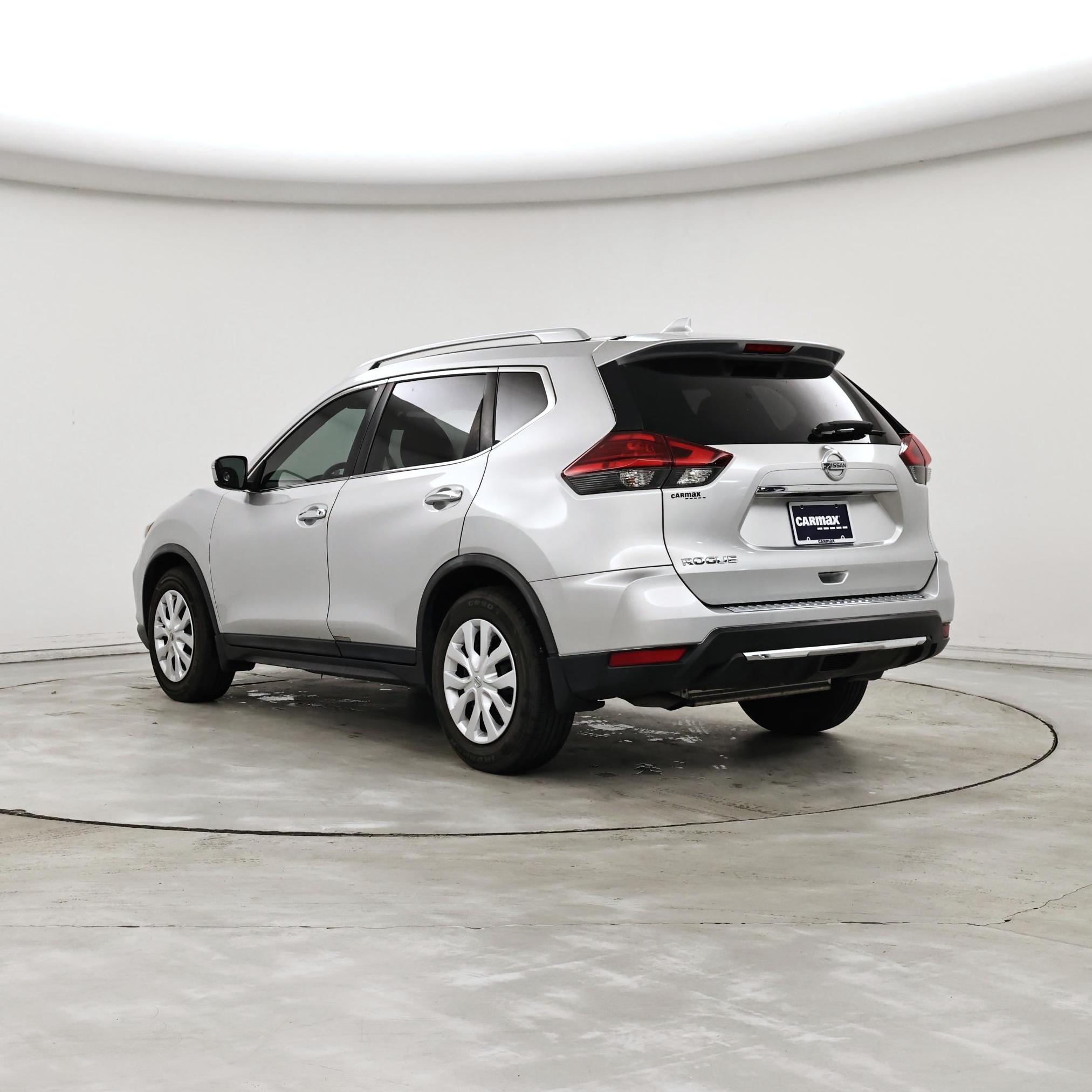 Thumbnail: 2017 Nissan Rogue - 2