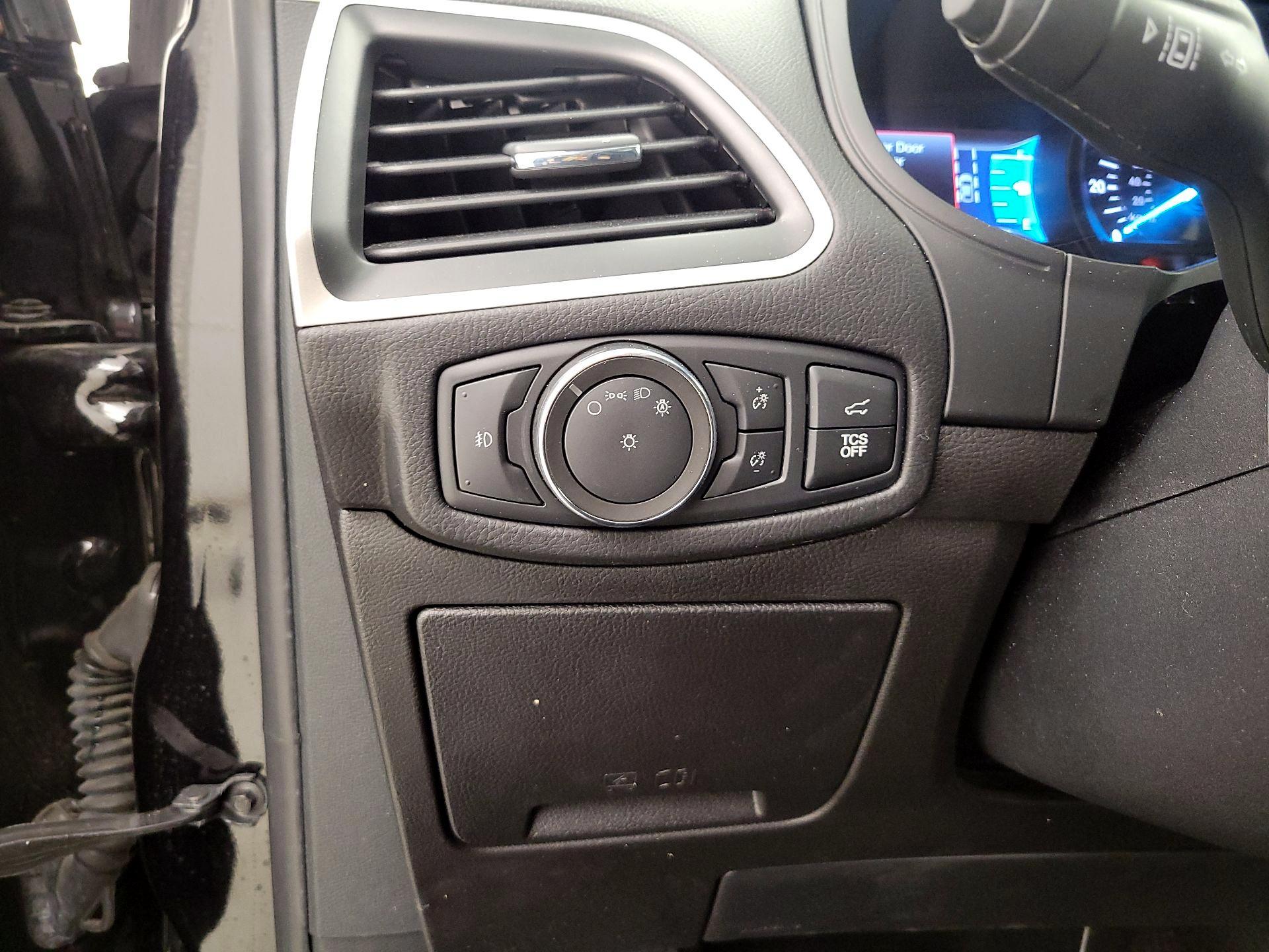 Thumbnail: 2022 Ford Edge - 13