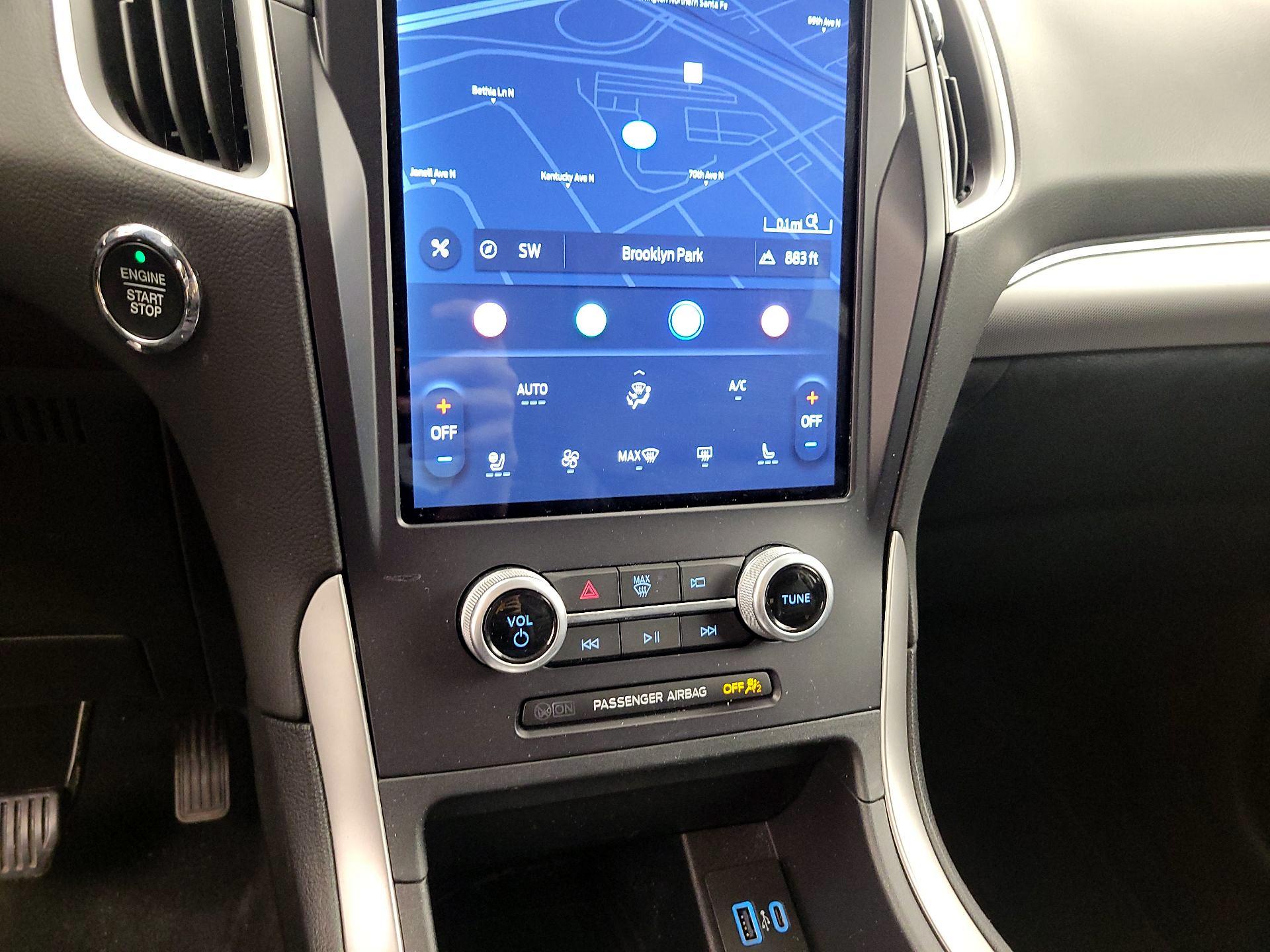 Thumbnail: 2022 Ford Edge - 17