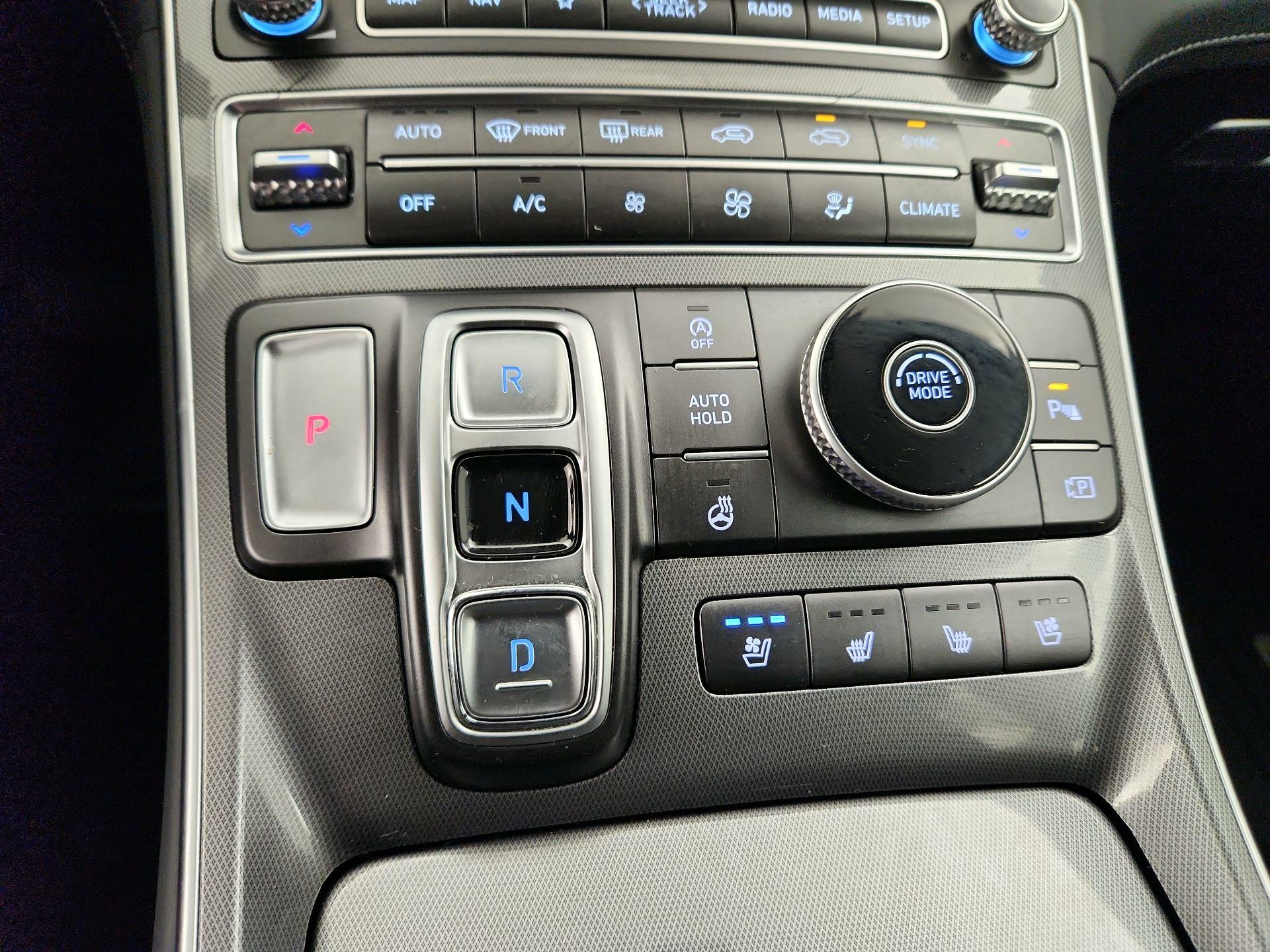 Thumbnail: 2023 Hyundai Santa Fe - 18